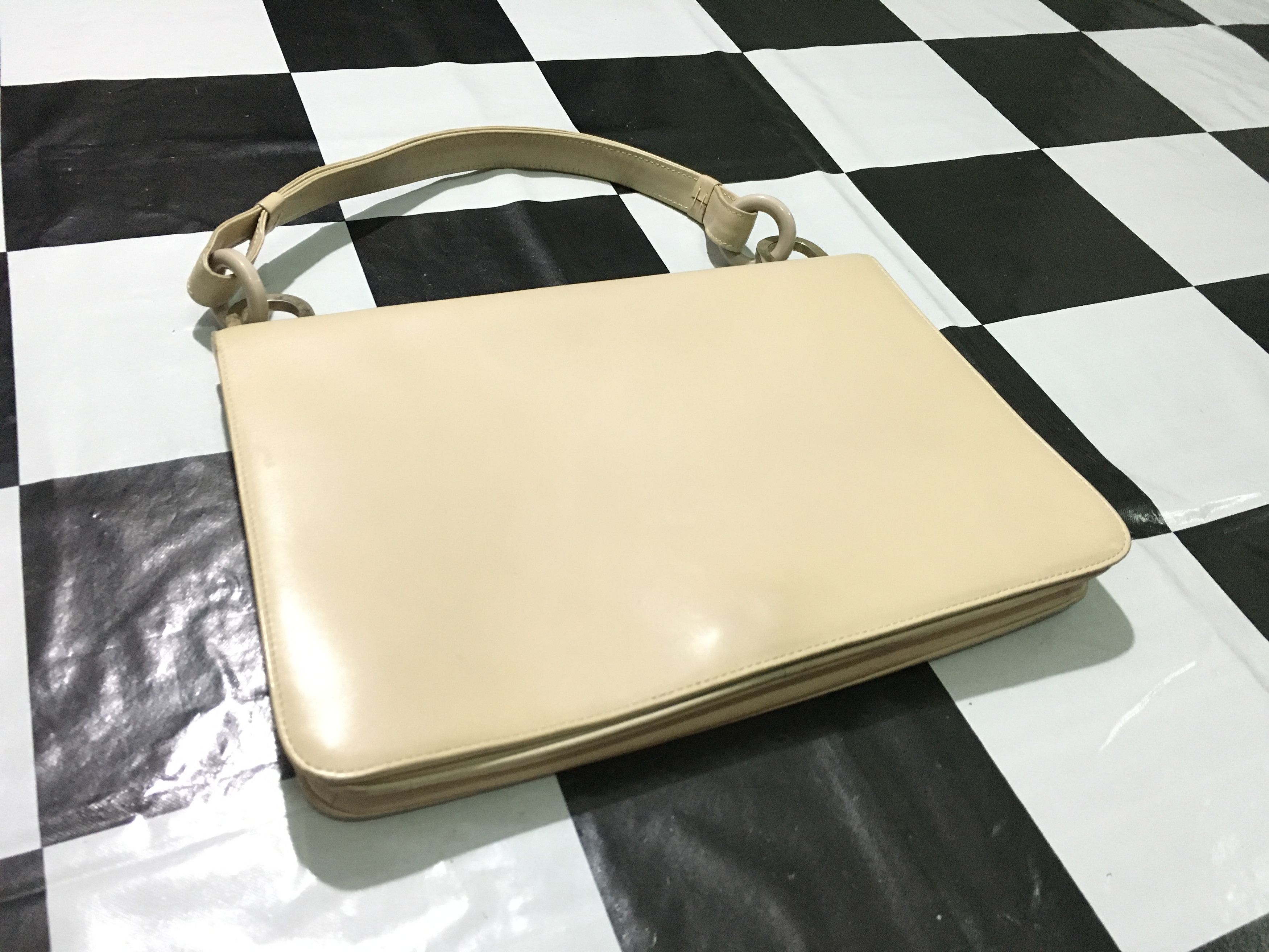 Loewe Loewe Bag Cream Calfskin Leather Size ONE SIZE - 1 Thumbnail