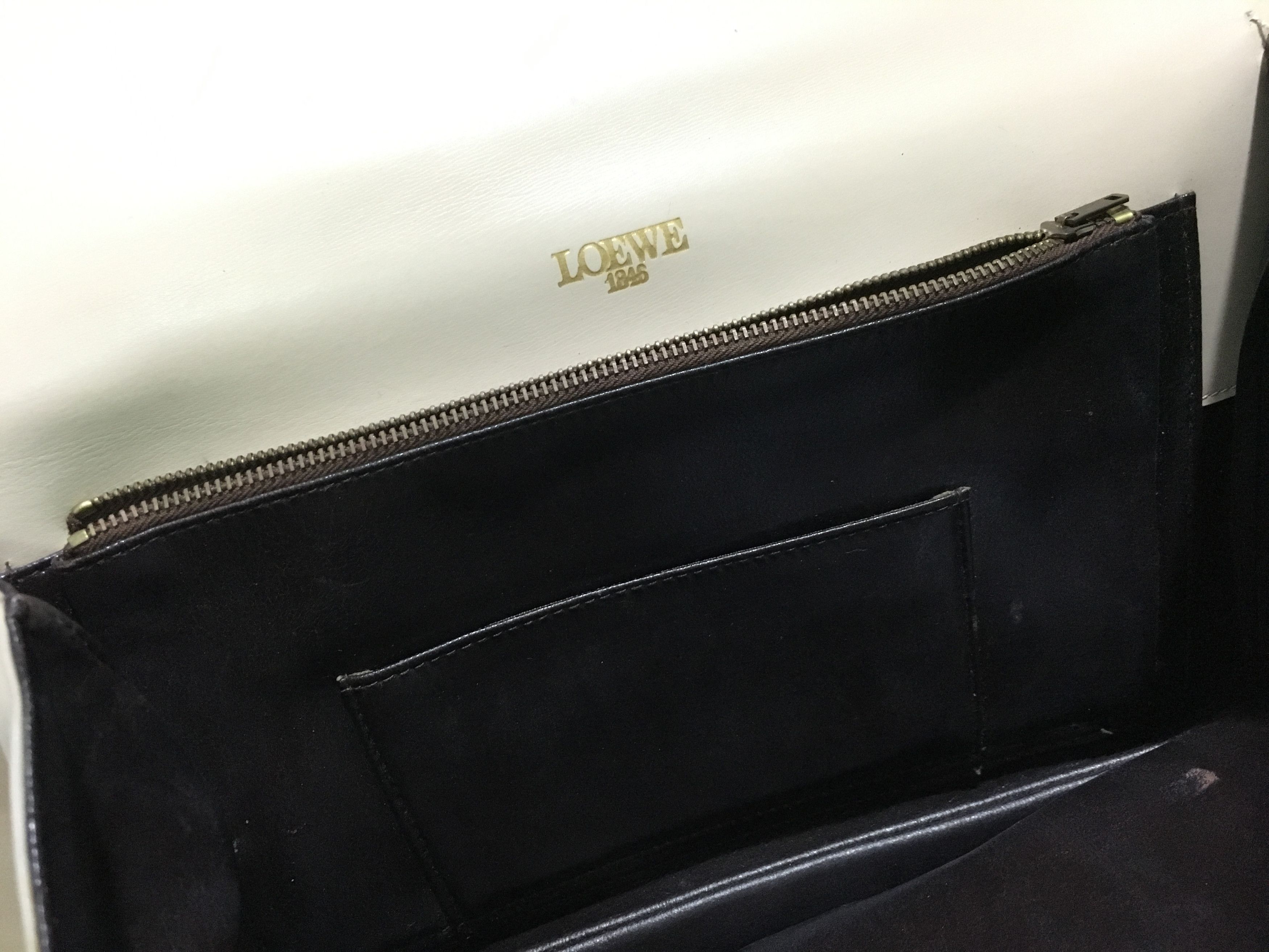 Loewe Loewe Bag Cream Calfskin Leather Size ONE SIZE - 9 Thumbnail