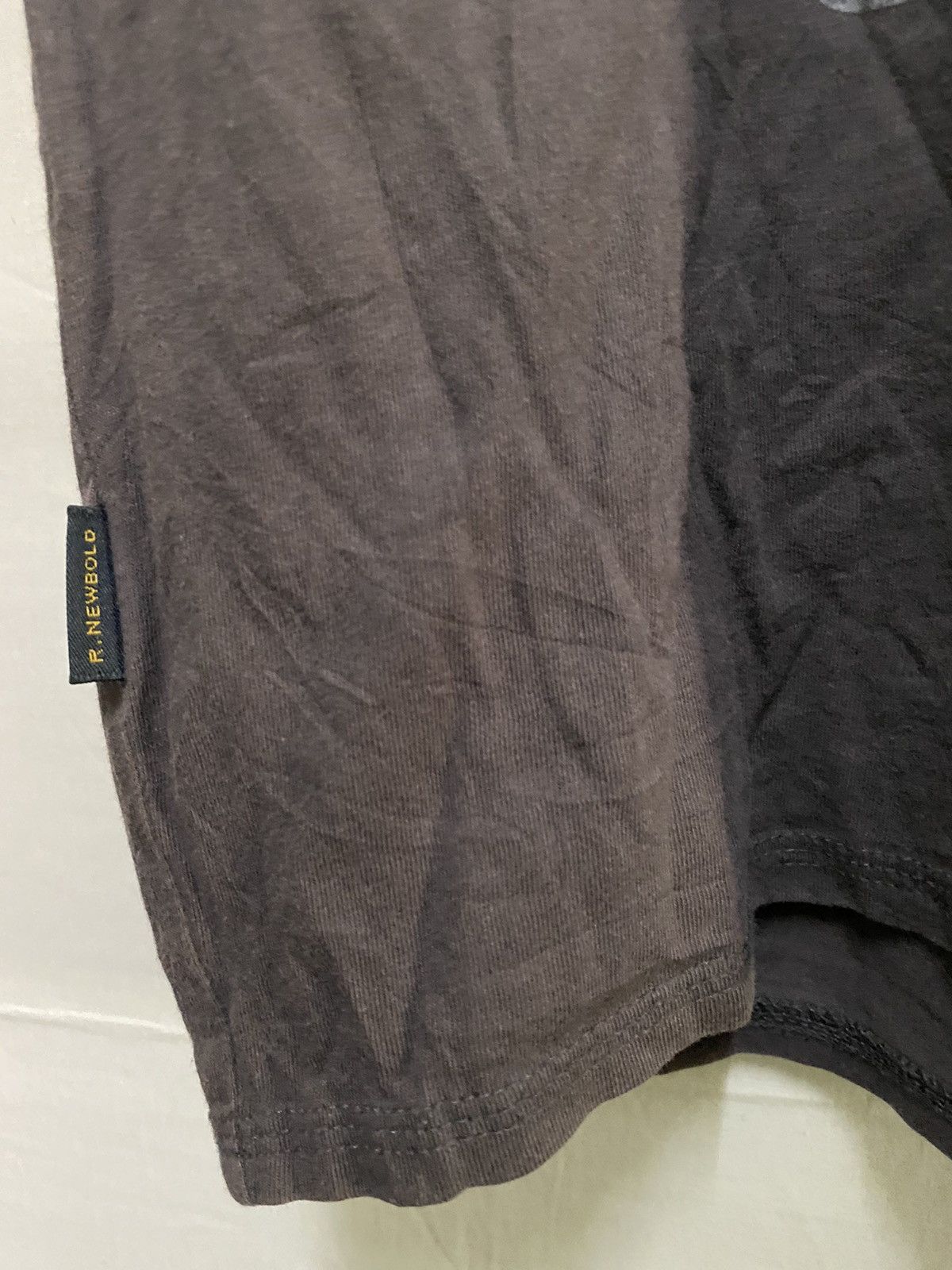 Paul Smith × R.Newbold R.Newbold T Shirt V Neck Size US L / EU 52-54 / 3 - 3 Thumbnail