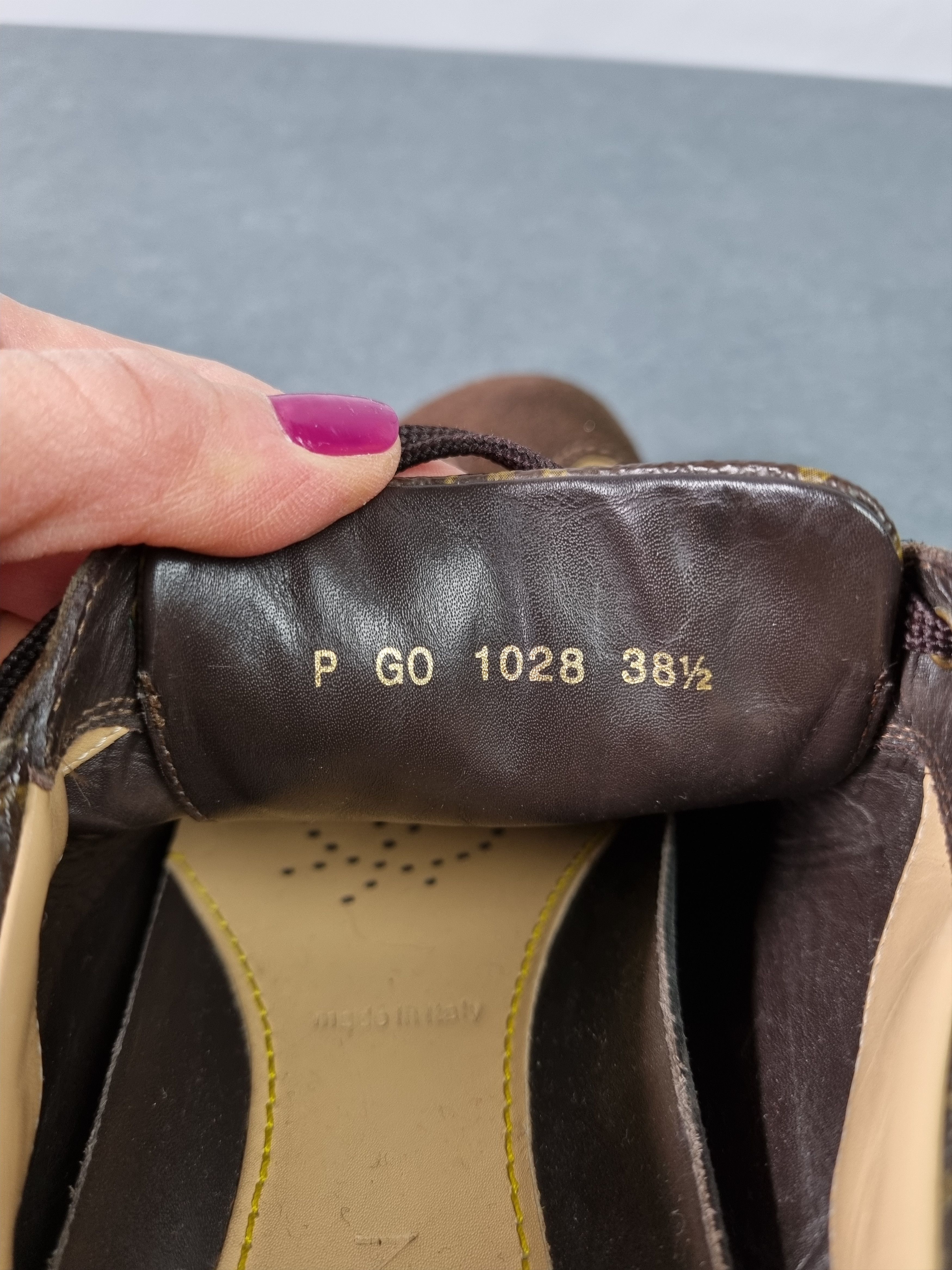 Louis Vuitton Rare Monogram Louis Vuitton Shoes Size US 8.5 / IT 38.5 - 14 Thumbnail