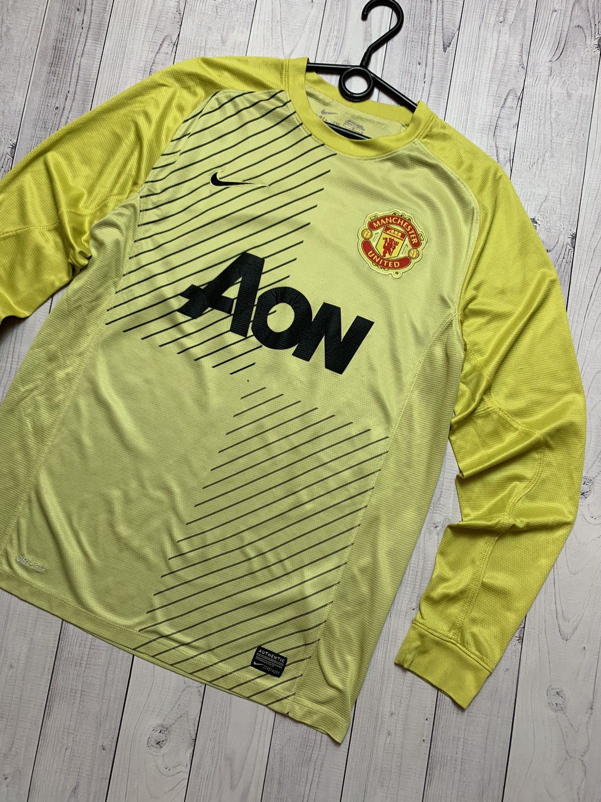 Nike × Vintage Vintage Nike soccer jersey Manchester United goalkeeper Size US M / EU 48-50 / 2 - 2 Thumbnail