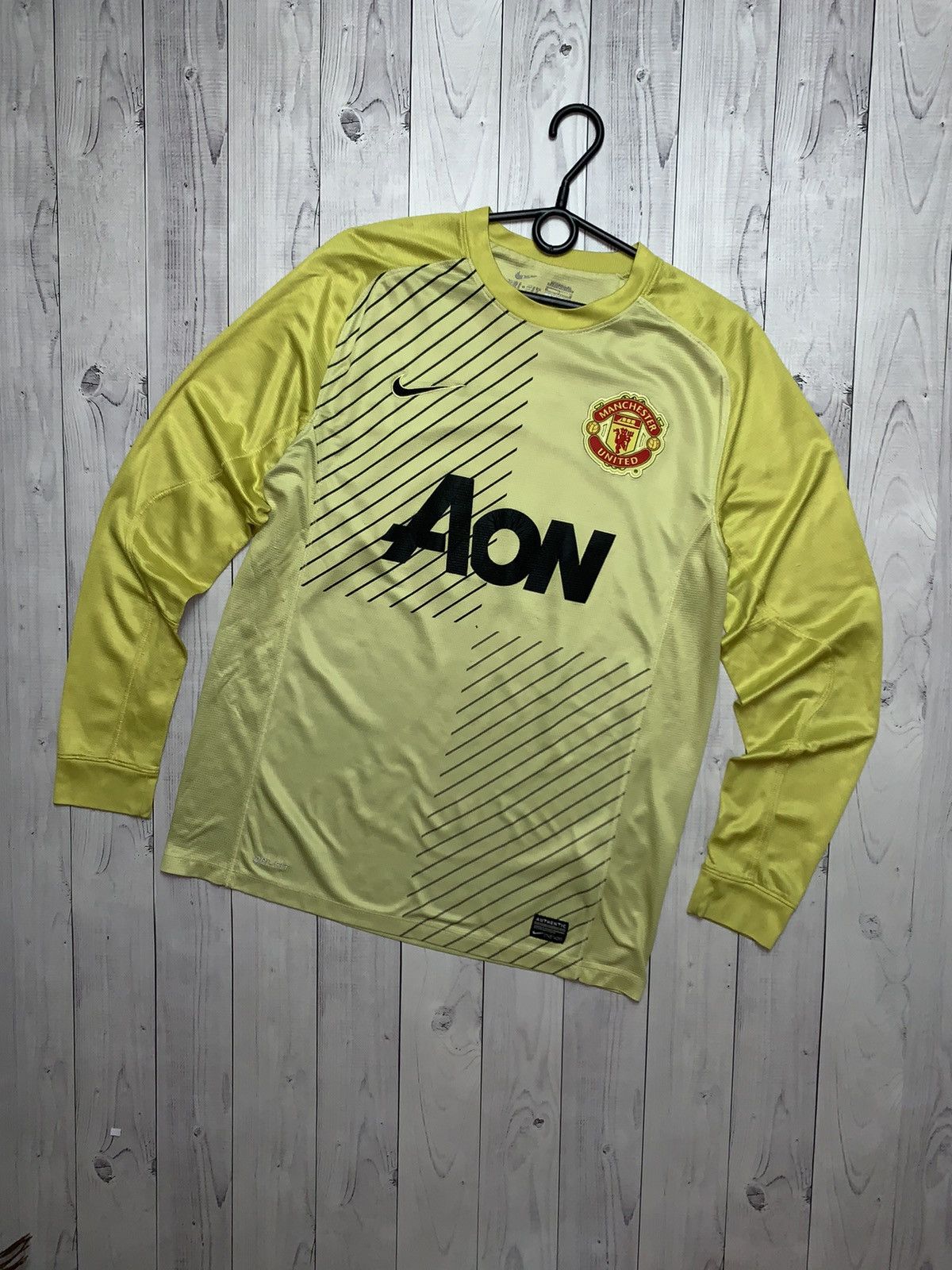 Nike × Vintage Vintage Nike soccer jersey Manchester United goalkeeper Size US M / EU 48-50 / 2 - 1 Thumbnail