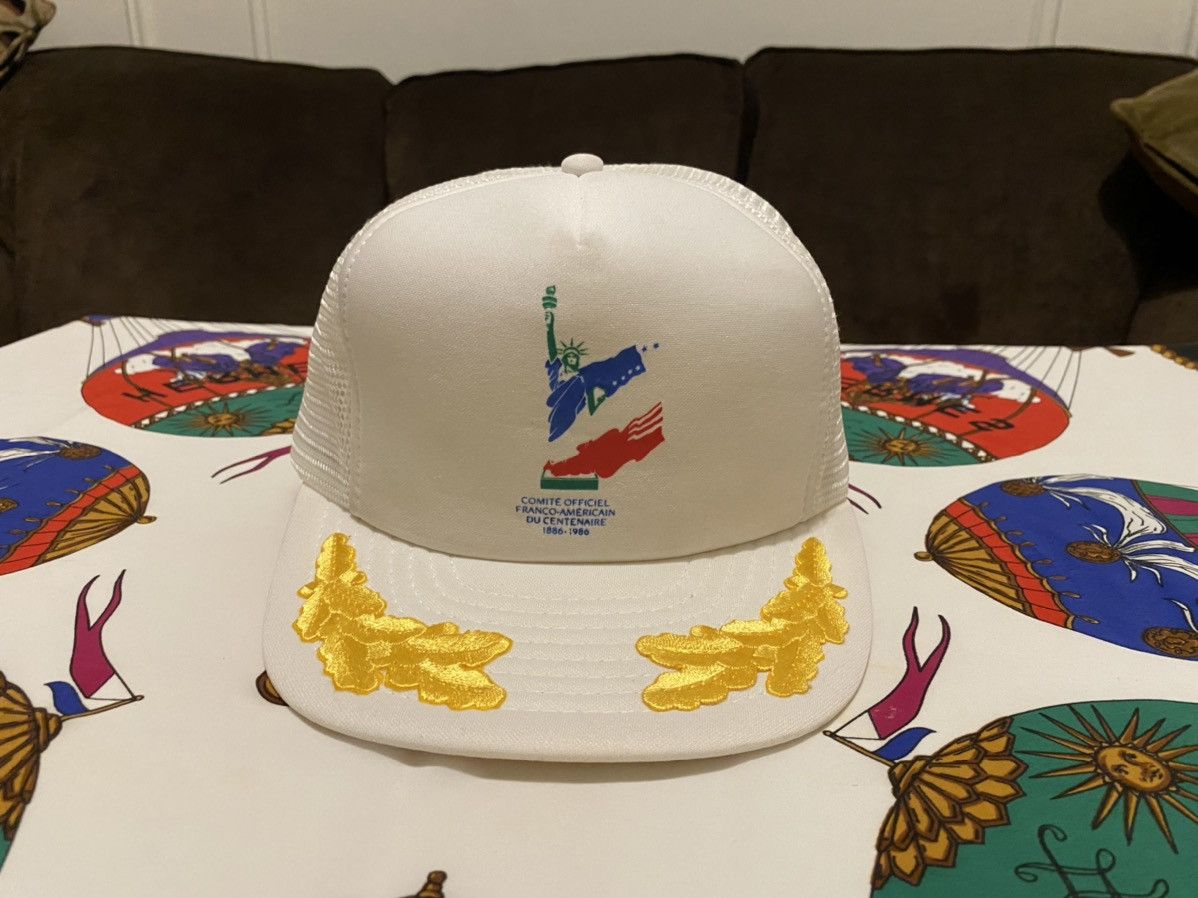 Vintage Vintage 1986 French Statue Liberty Astroworld Style Trucker Size ONE SIZE - 1 Thumbnail