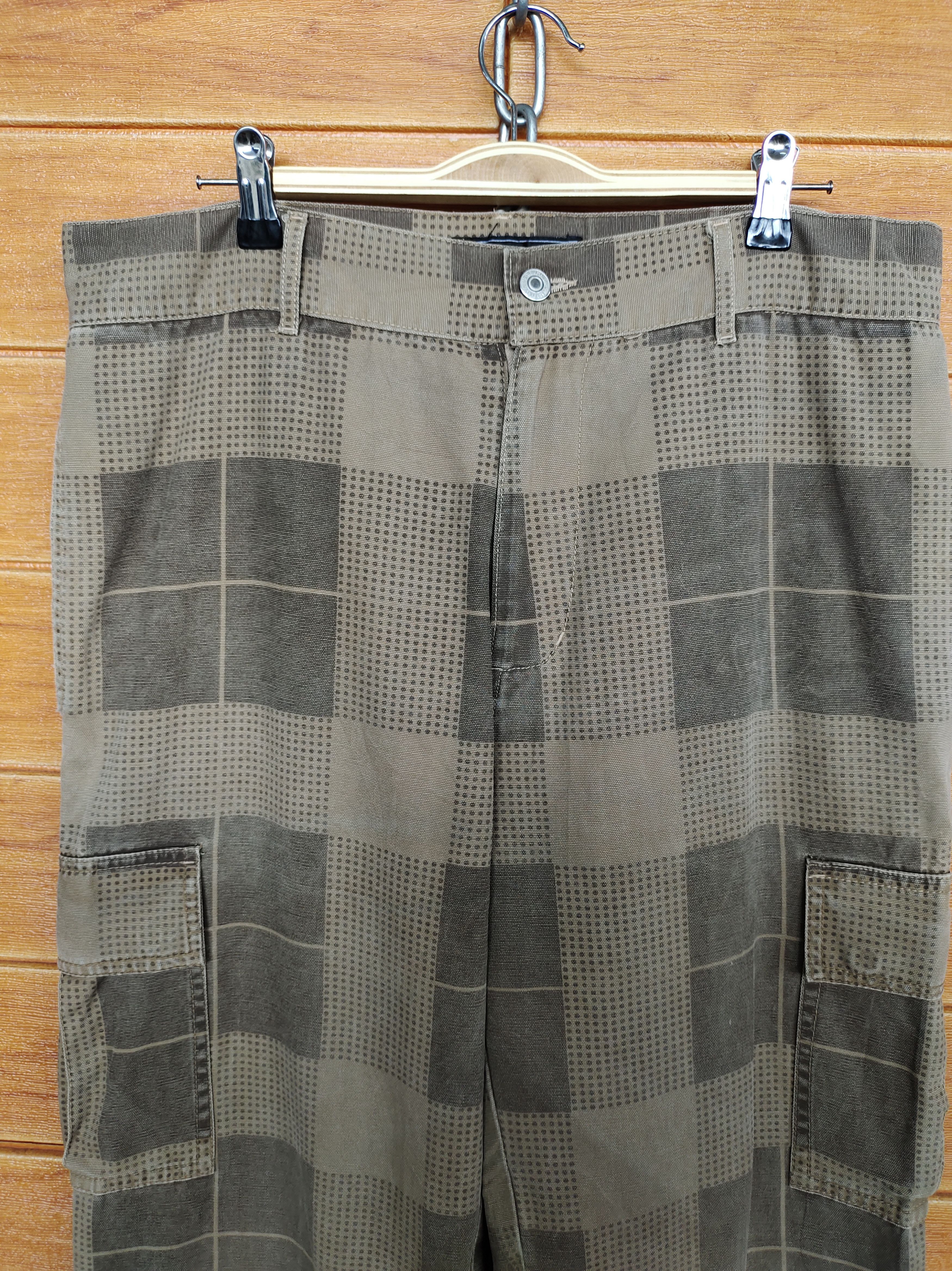 Japanese Brand Baggy Pants RTRC Checkered Art Cargo Pants Size US 34 / EU 50 - 14 Thumbnail