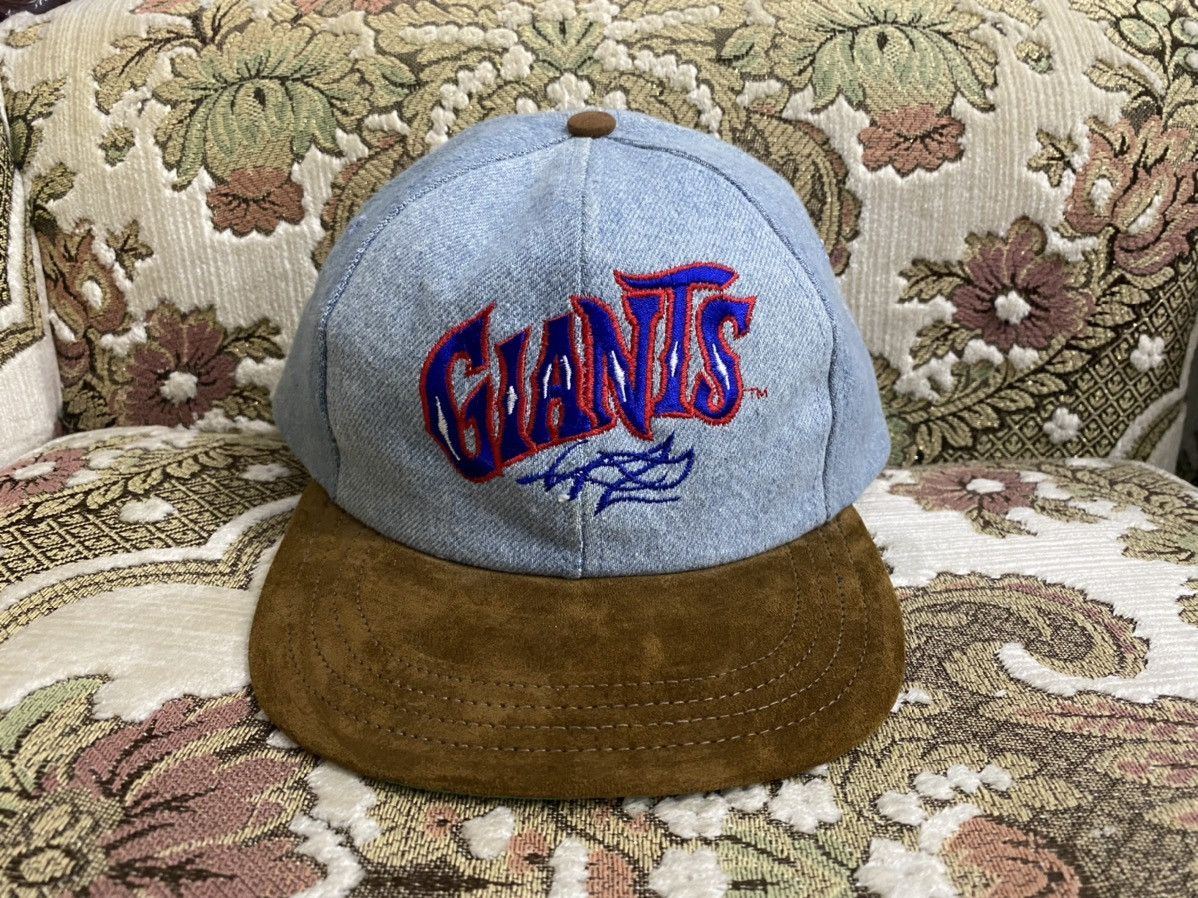 NFL Vintage Giants Denim SnapBack Suede Brim Size ONE SIZE - 1 Thumbnail