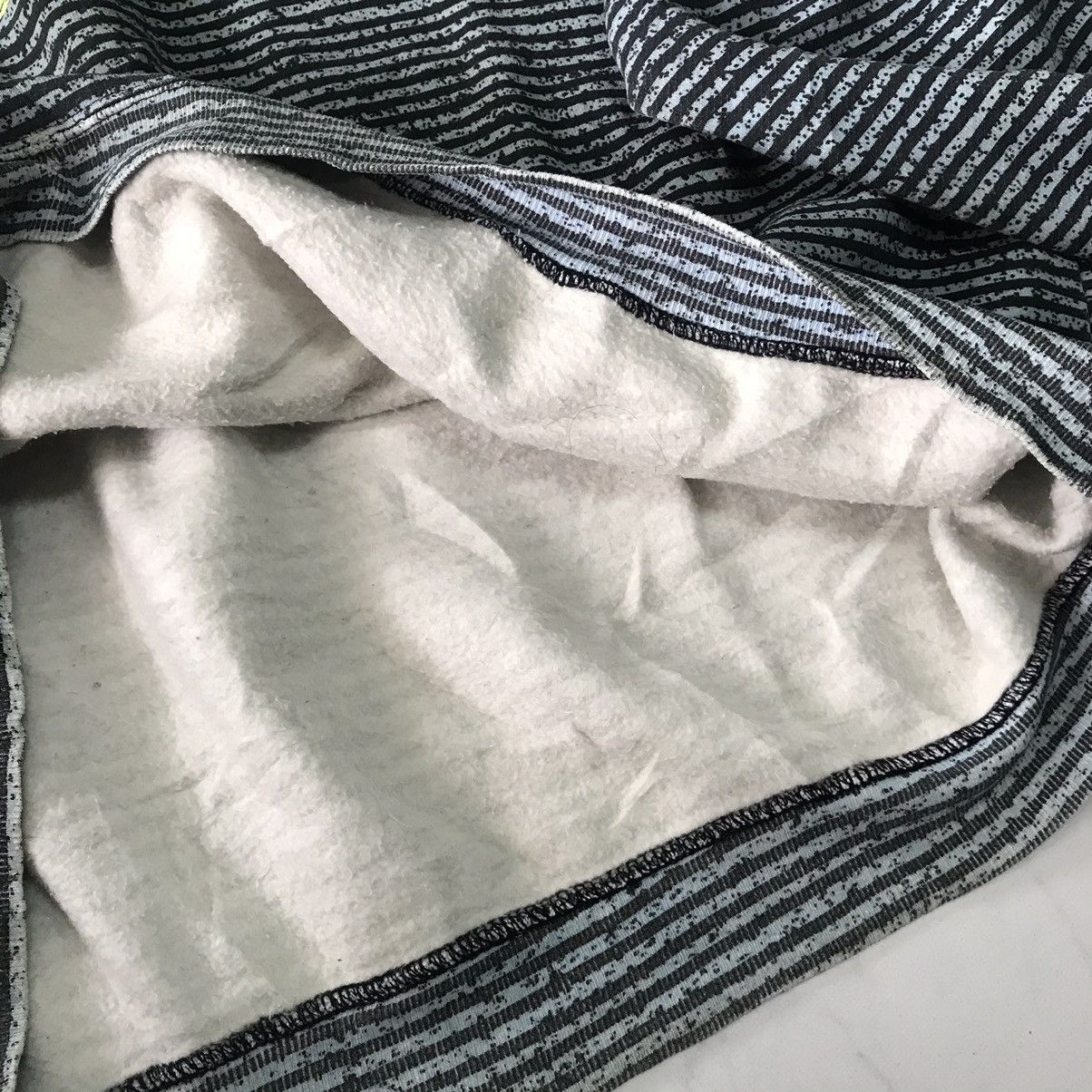 Quiksilver Vtg Quiksilver Jumper Sweatshirt Size US L / EU 52-54 / 3 - 15 Thumbnail