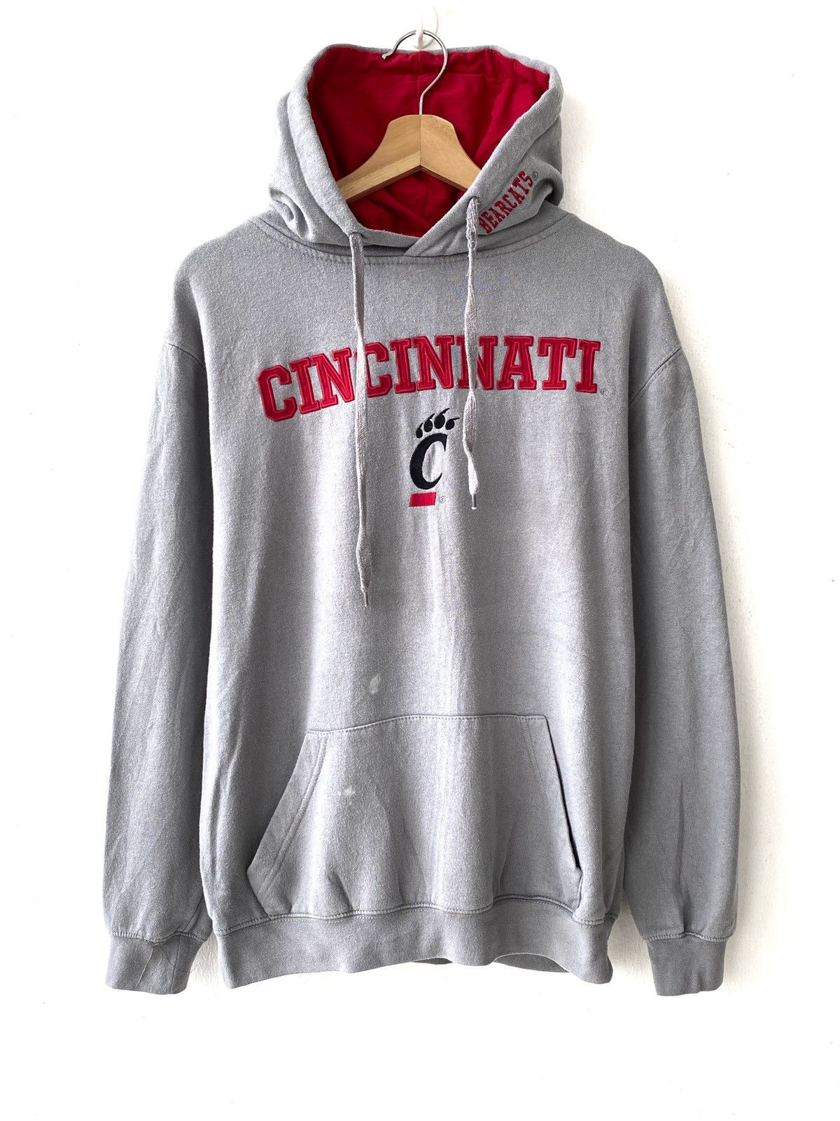 Vintage Cincinnati Bearcats Embroidered Spellout Pullover Hoodies Size US M / EU 48-50 / 2 - 1 Thumbnail
