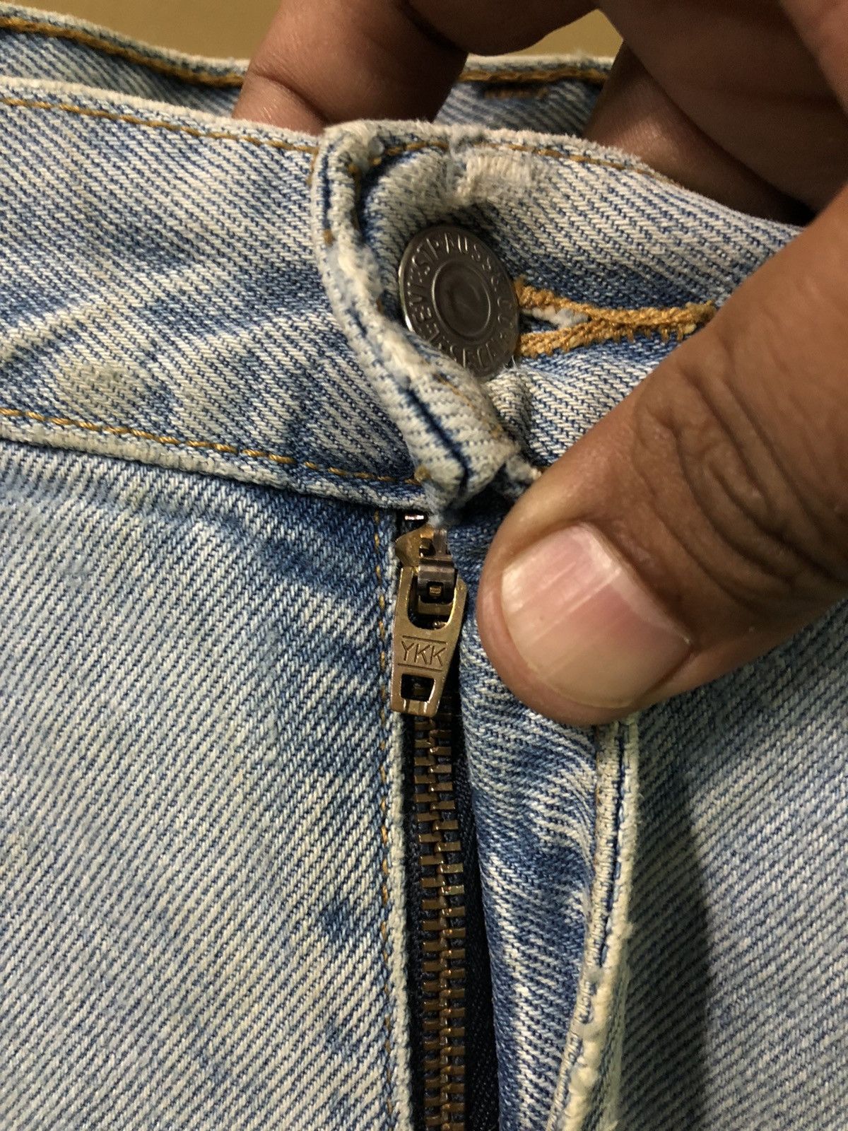 Levi's Vintage Clothing × Vintage Vintage Levis 505 Distressed Denim Jeans Size US 36 / EU 52 - 5 Thumbnail