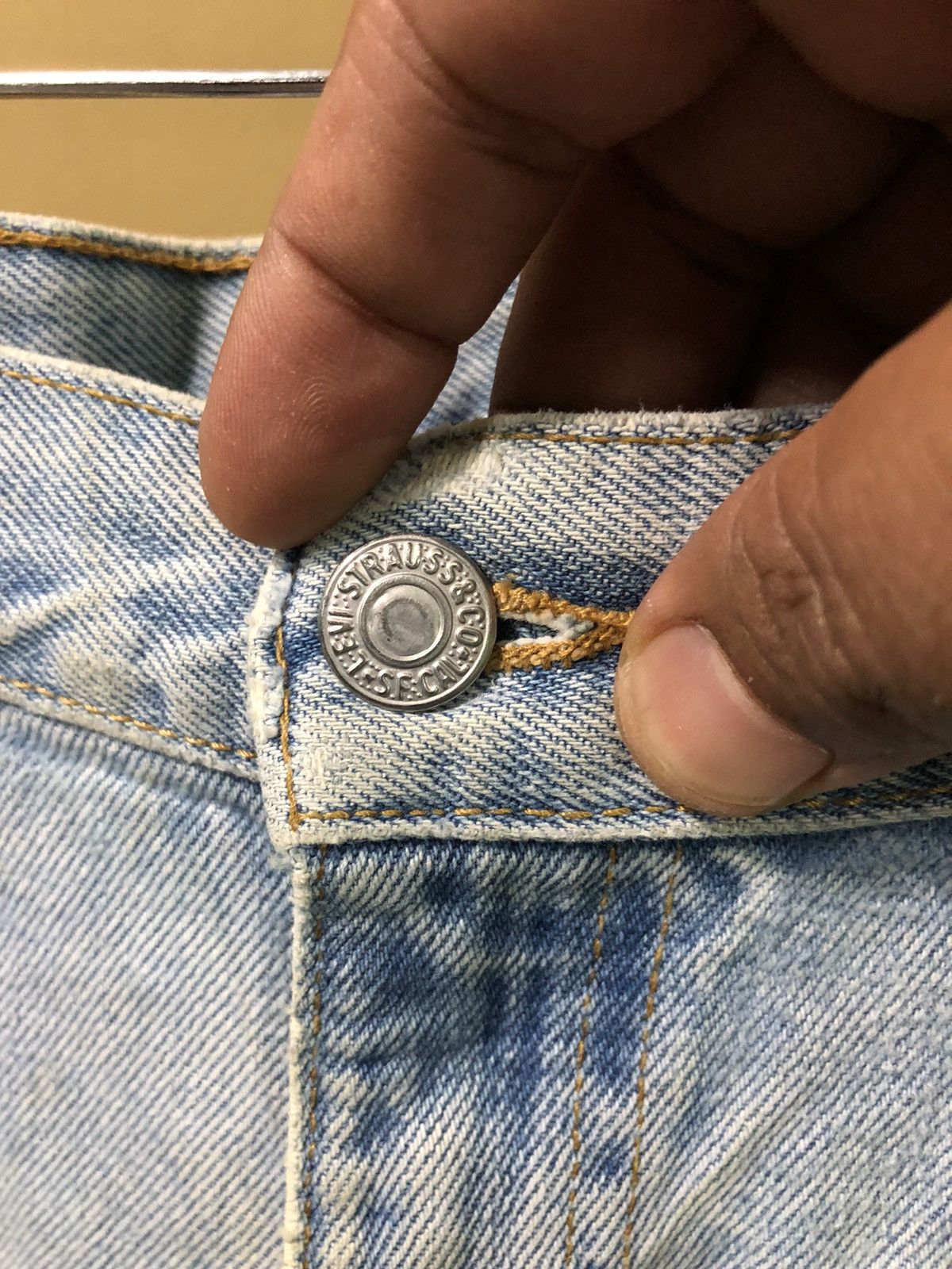 Levi's Vintage Clothing × Vintage Vintage Levis 505 Distressed Denim Jeans Size US 36 / EU 52 - 4 Thumbnail