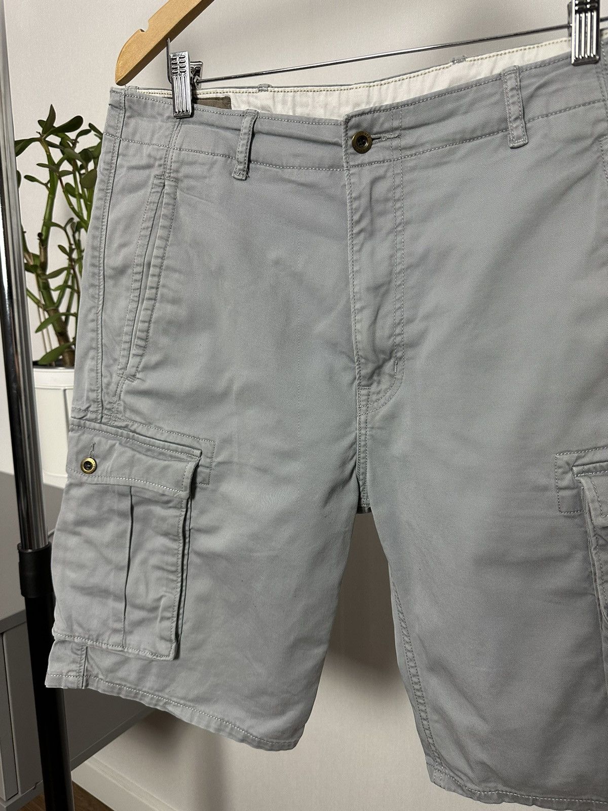 Levi's × Vintage Vintage Levi’s Grey Cargo Cotton Shorts Size US 34 / EU 50 - 3 Thumbnail