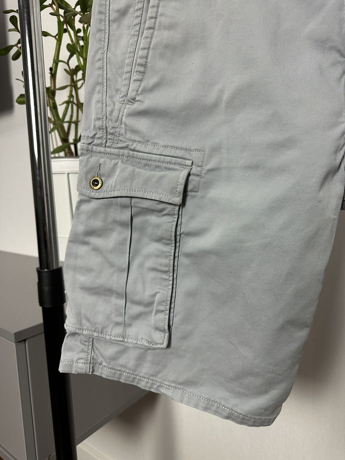 Levi's × Vintage Vintage Levi’s Grey Cargo Cotton Shorts Size US 34 / EU 50 - 5 Thumbnail