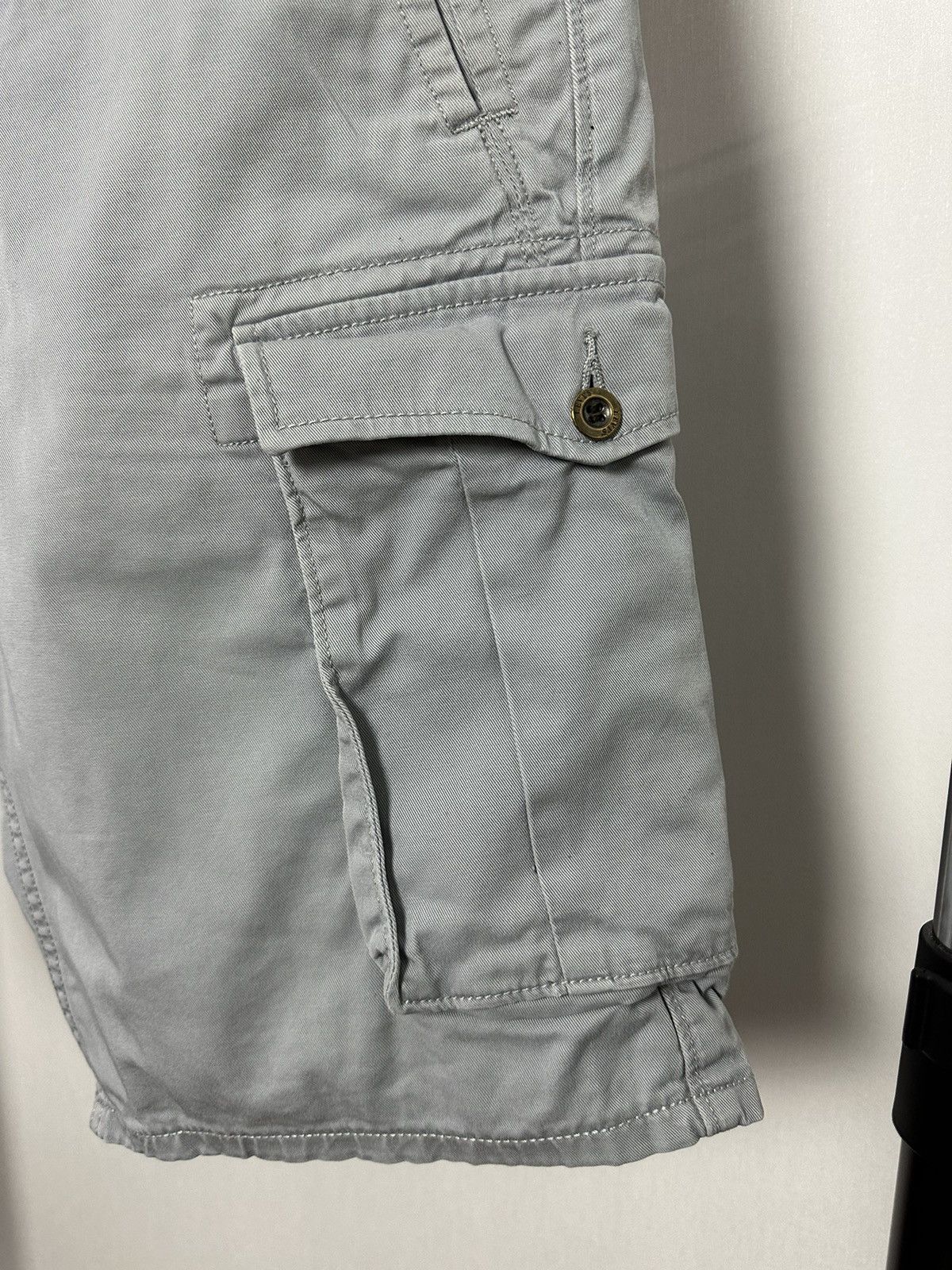 Levi's × Vintage Vintage Levi’s Grey Cargo Cotton Shorts Size US 34 / EU 50 - 4 Thumbnail