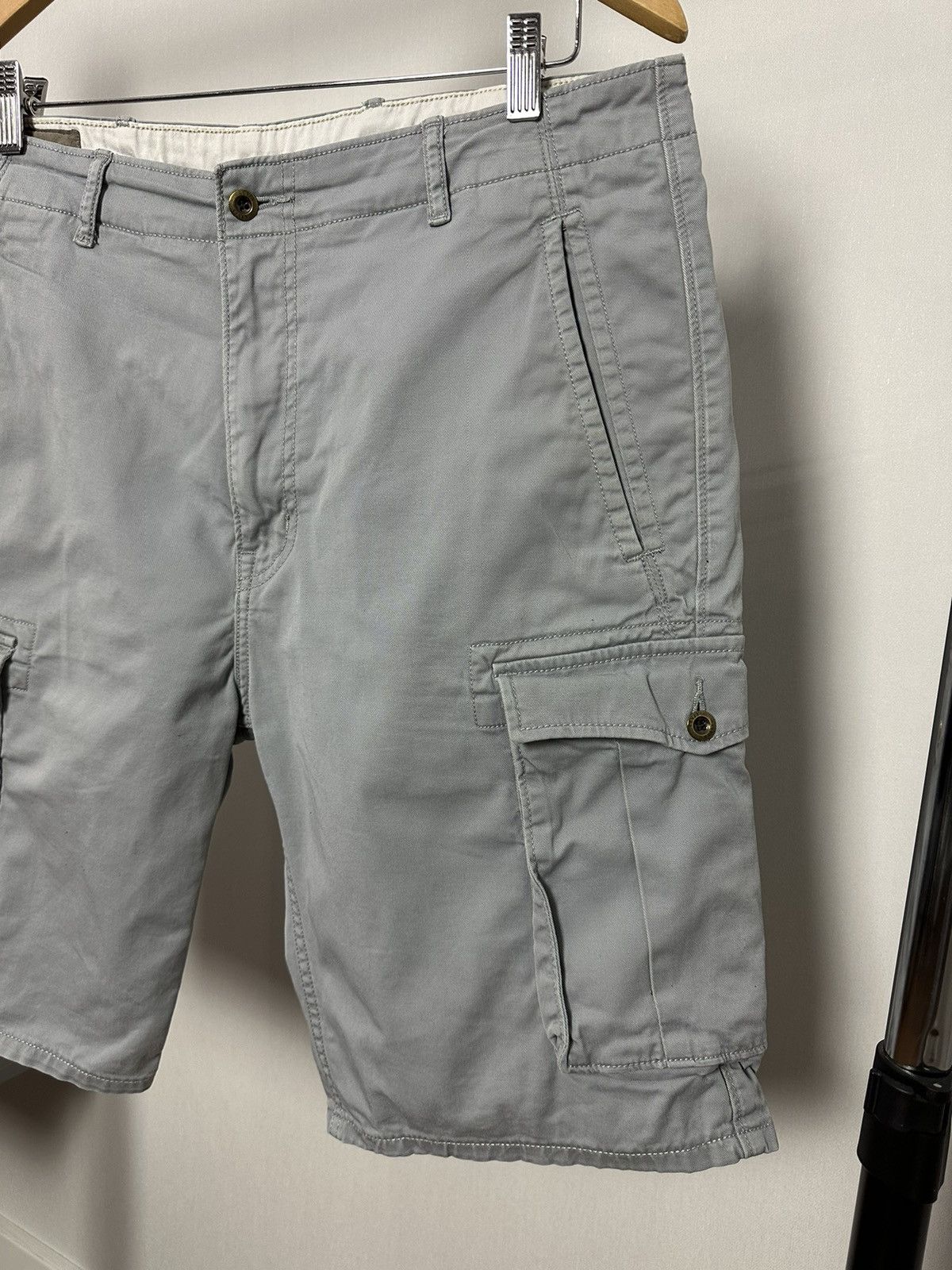 Levi's × Vintage Vintage Levi’s Grey Cargo Cotton Shorts Size US 34 / EU 50 - 2 Thumbnail