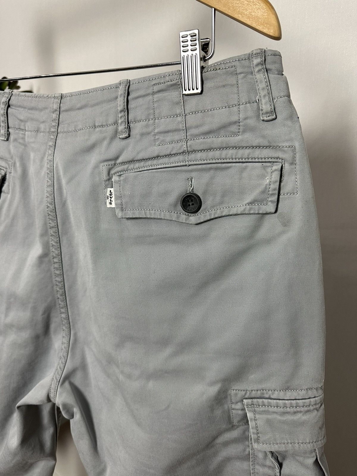 Levi's × Vintage Vintage Levi’s Grey Cargo Cotton Shorts Size US 34 / EU 50 - 8 Thumbnail