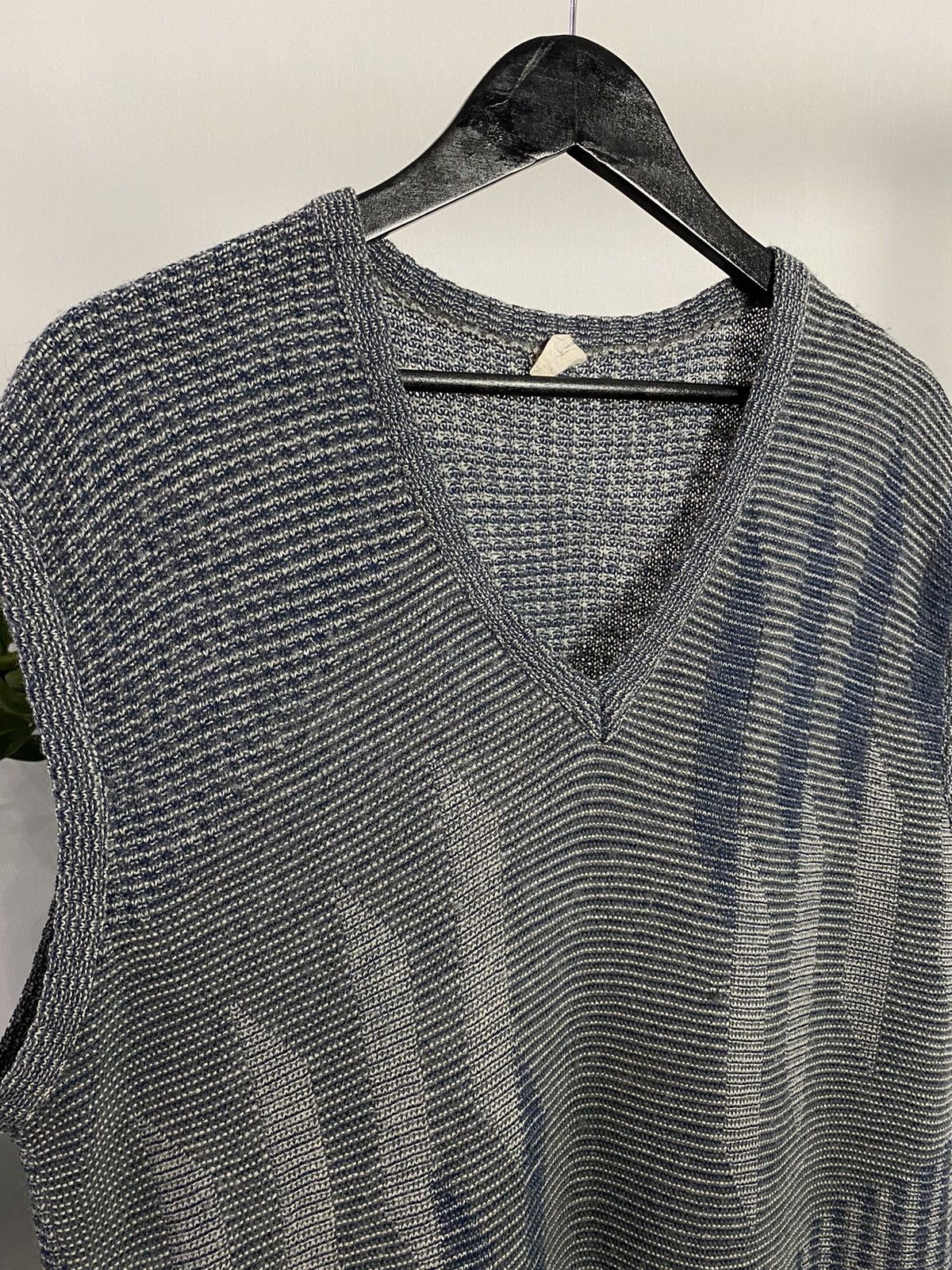 Japanese Brand × Vintage Vintage Knit Grey Italian Vest Size US XL / EU 56 / 4 - 4 Thumbnail