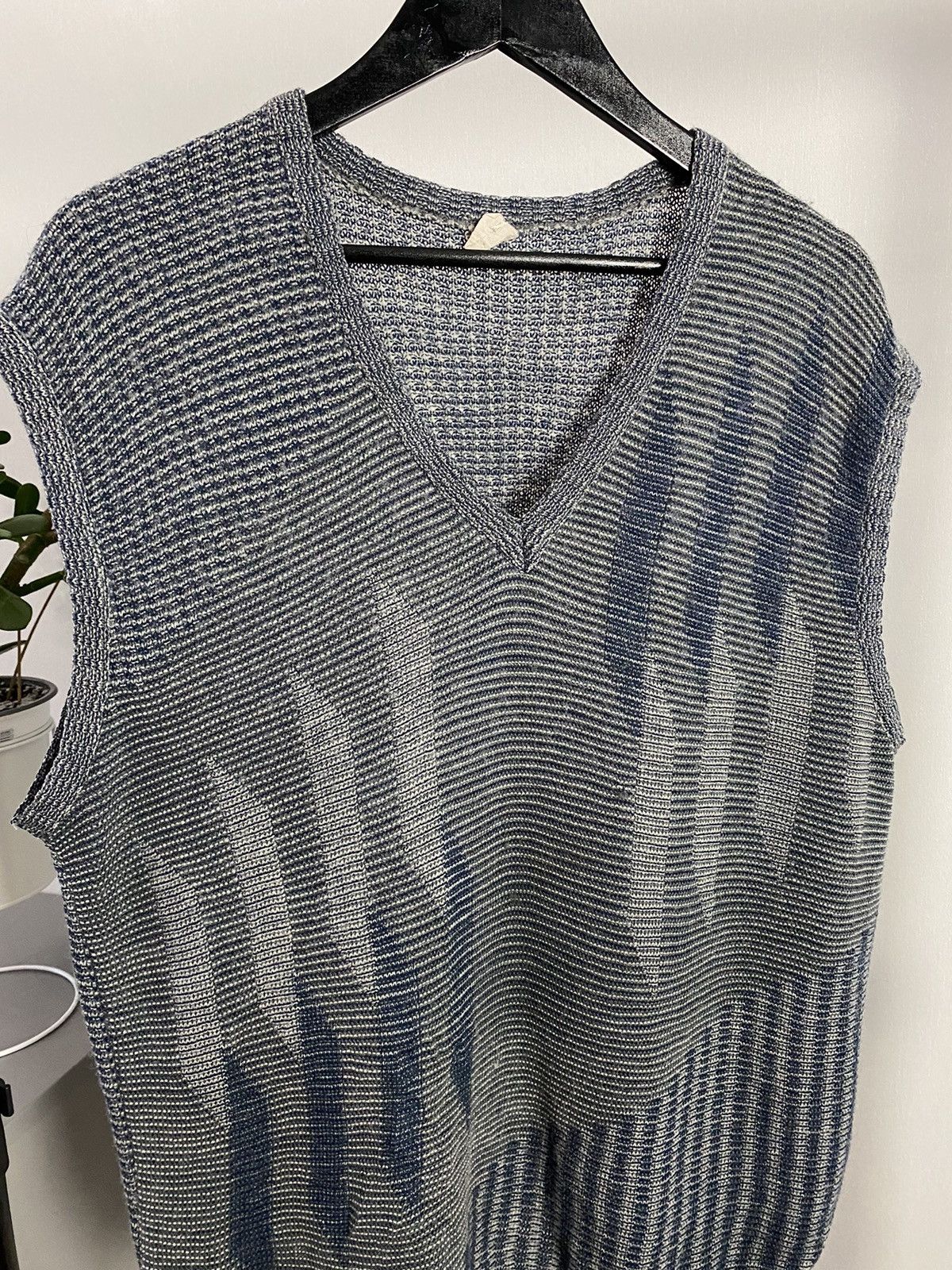 Japanese Brand × Vintage Vintage Knit Grey Italian Vest Size US XL / EU 56 / 4 - 2 Thumbnail