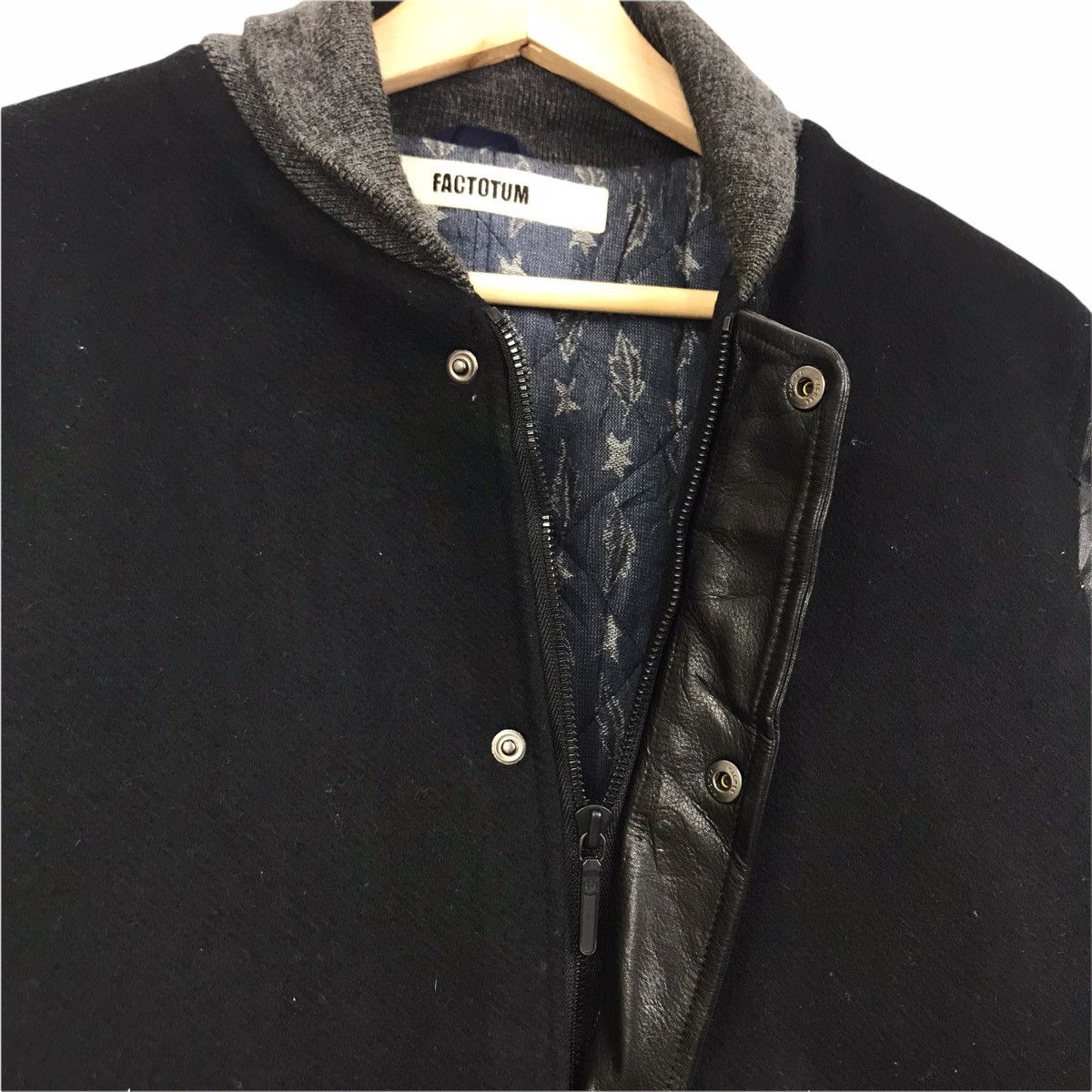 Japanese Brand FACTOTUM Japanese Brand Black Leather Varsity Wool Size US S / EU 44-46 / 1 - 5 Thumbnail