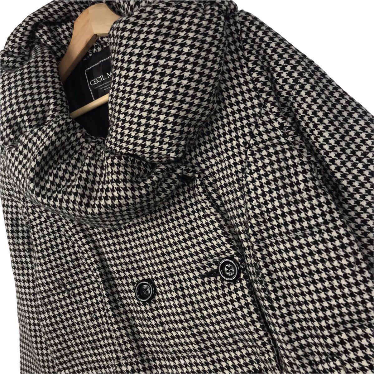 Vintage CECIL MCBEE Check Black White Puffer Coat Jacket Size US S / EU 44-46 / 1 - 5 Thumbnail