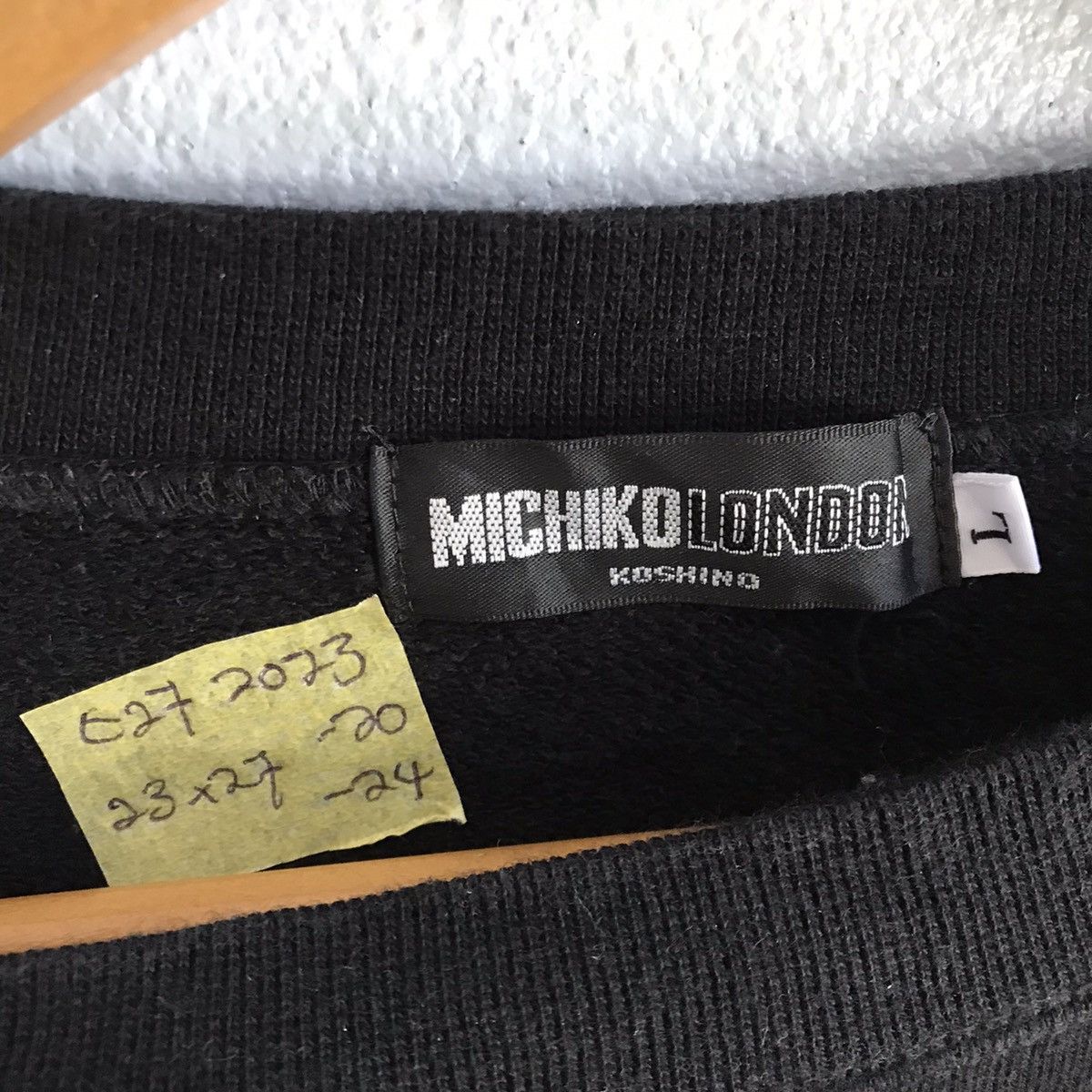 Michiko Koshino London Michiko Koshino London embroidered black sweatshirt Size US L / EU 52-54 / 3 - 5 Thumbnail