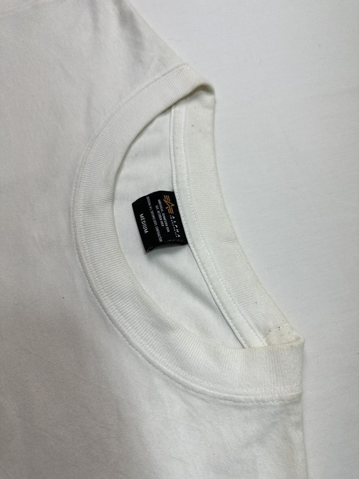 Alpha Industries Alpha Industries long sleave single pocket tshirt Size US M / EU 48-50 / 2 - 8 Thumbnail