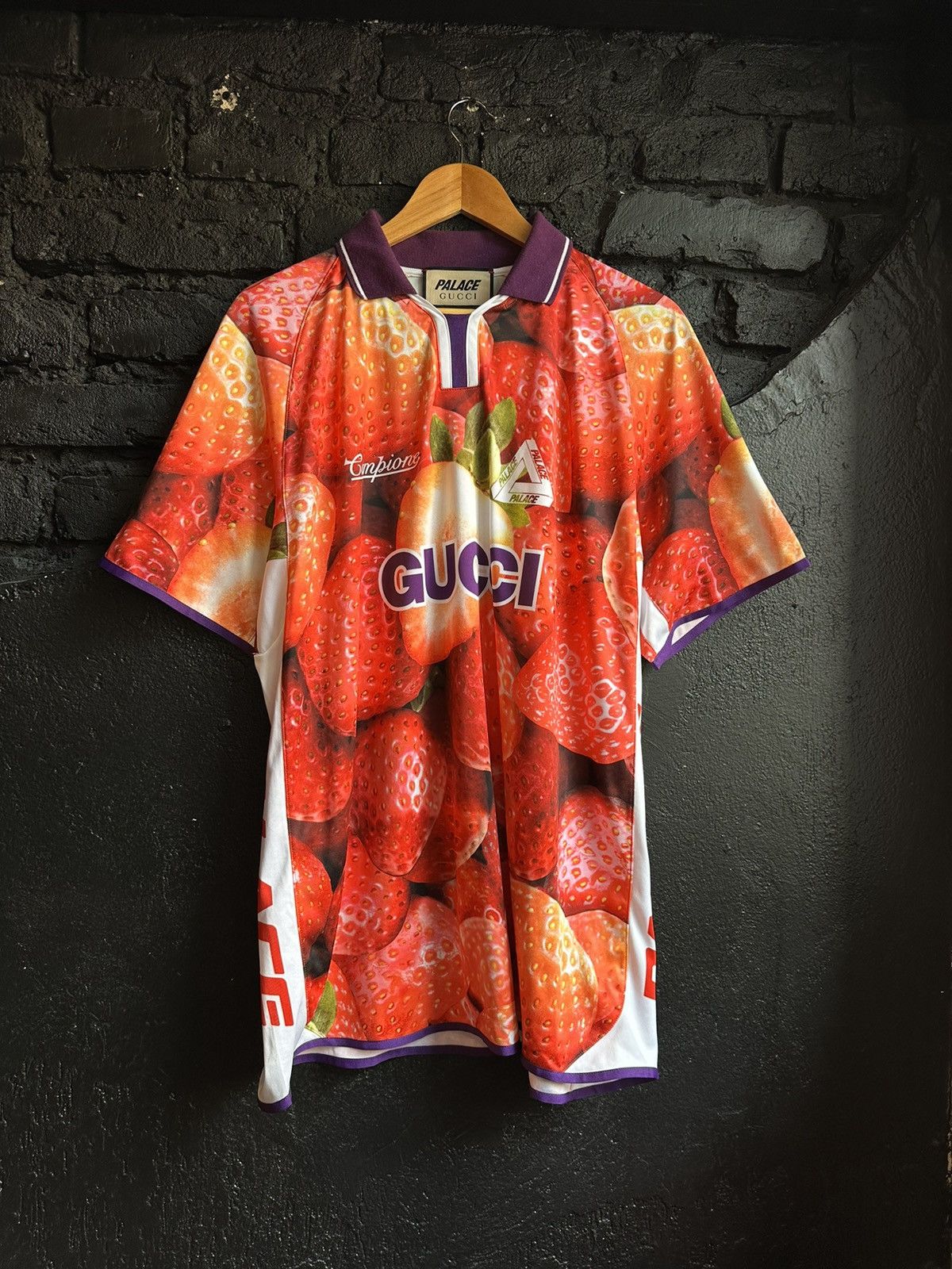 PALACE X GUCCI STRAWBERRY JERSEY