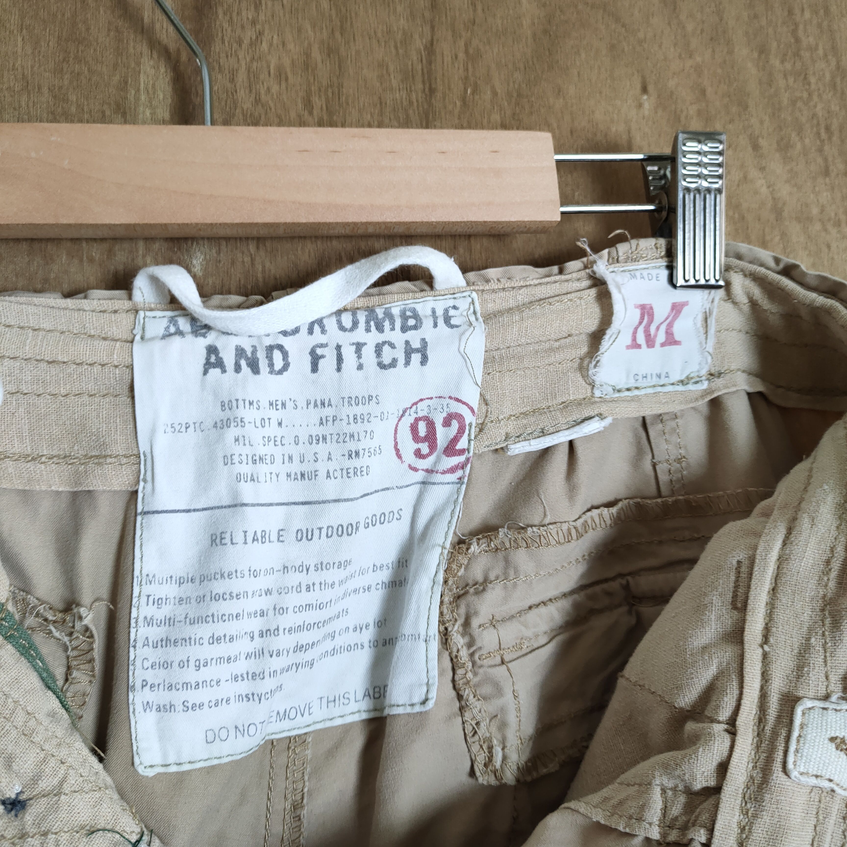 Abercrombie & Fitch ABERCROMBIE & FITCH FADED RUSTY CARGO PANTS Size US 30 / EU 46 - 13 Thumbnail