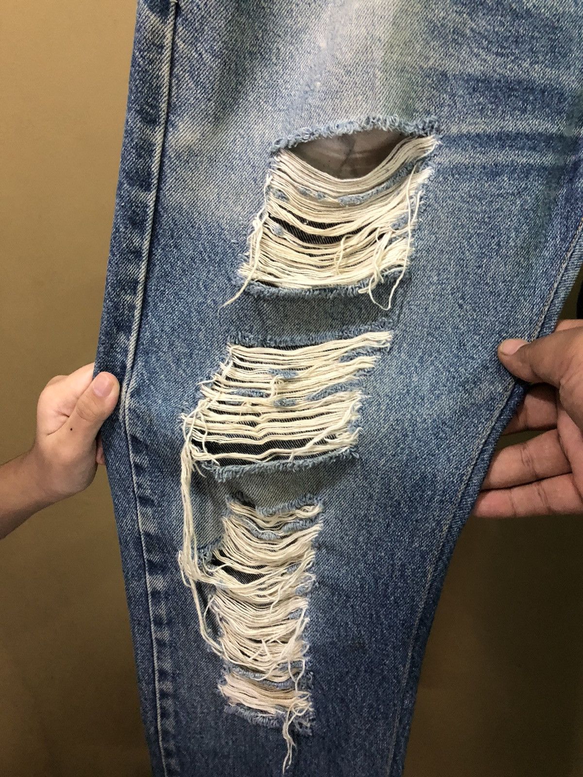 Levi's Vintage Levis 505 Distressed Denim Jeans Size US 34 / EU 50 - 4 Thumbnail