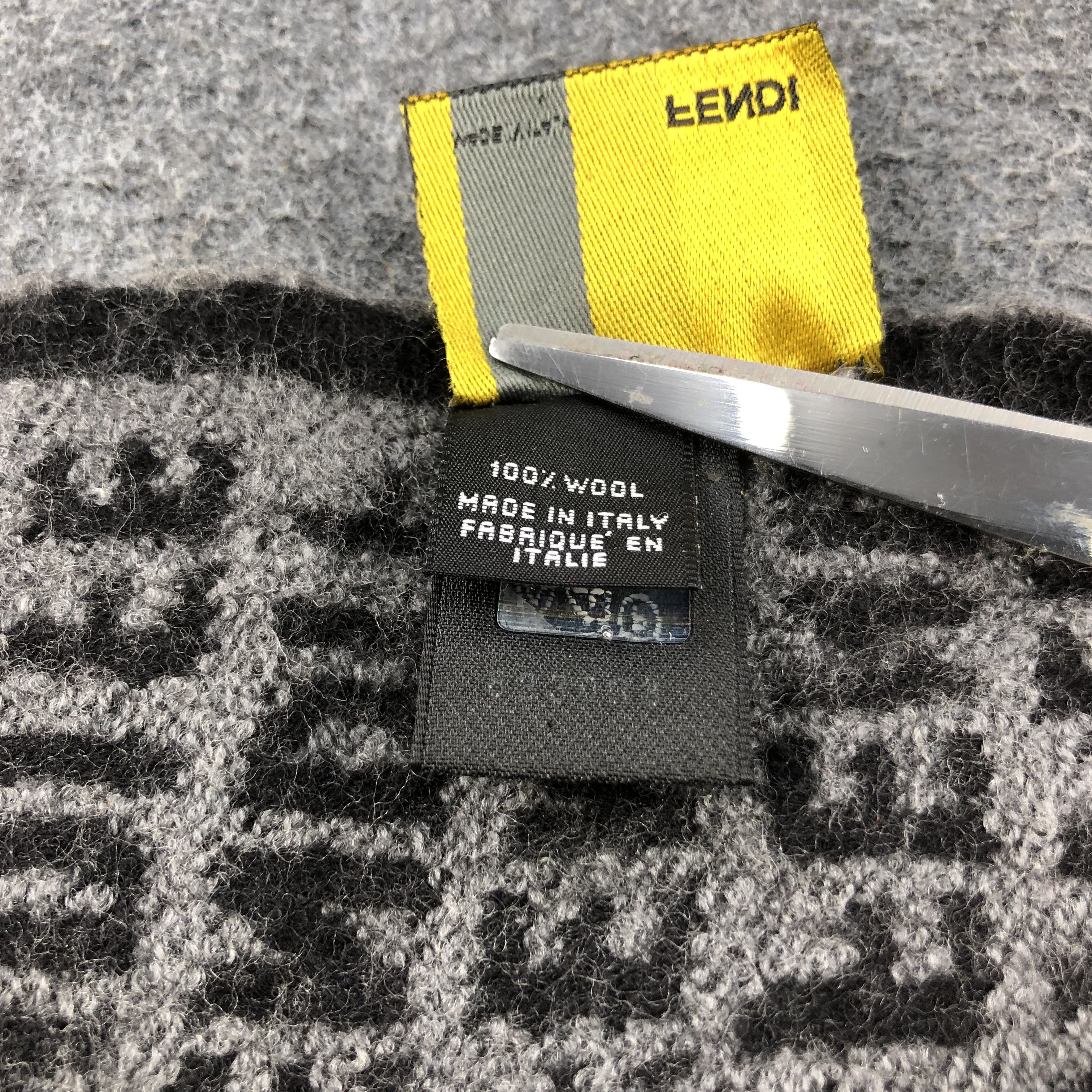 Fendi Fendi Full Print Spells Wool Scarf Muffler V741 Size ONE SIZE - 7 Thumbnail