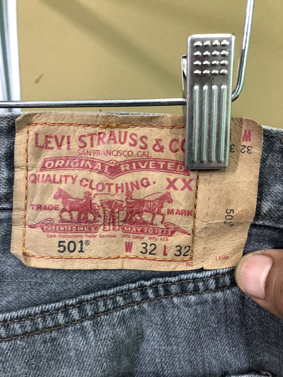 Levi's Vintage Levis 501 Distressed Denim Jeans Size US 32 / EU 48 - 6 Thumbnail