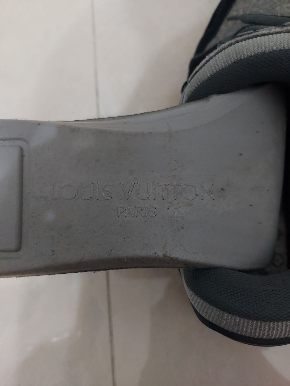 Louis Vuitton Grey Black Trainer Sneaker Low Size US 10.5 / EU 43-44 - 12 Thumbnail