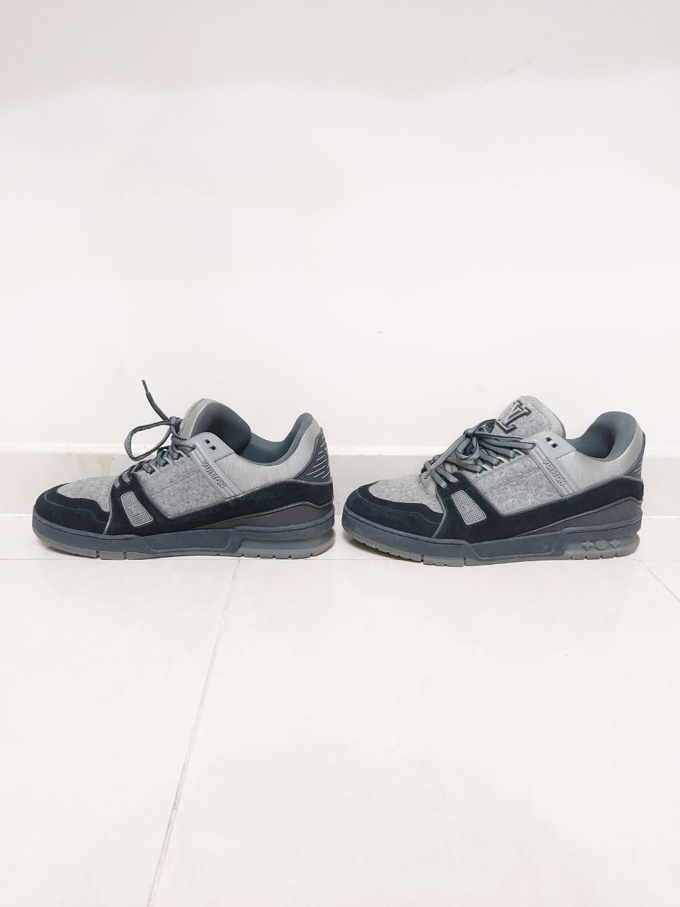 Louis Vuitton Grey Black Trainer Sneaker Low Size US 10.5 / EU 43-44 - 3 Thumbnail