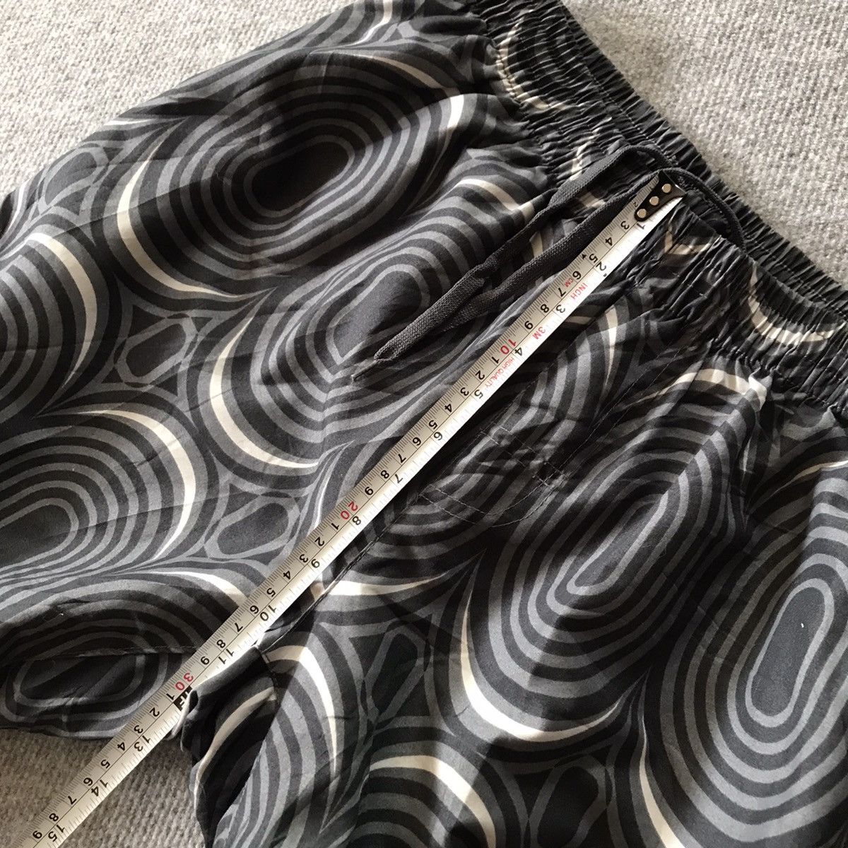 Nike × Vintage NIKE WINDBREAKER SHORT PANTS Size US 32 / EU 48 - 7 Thumbnail