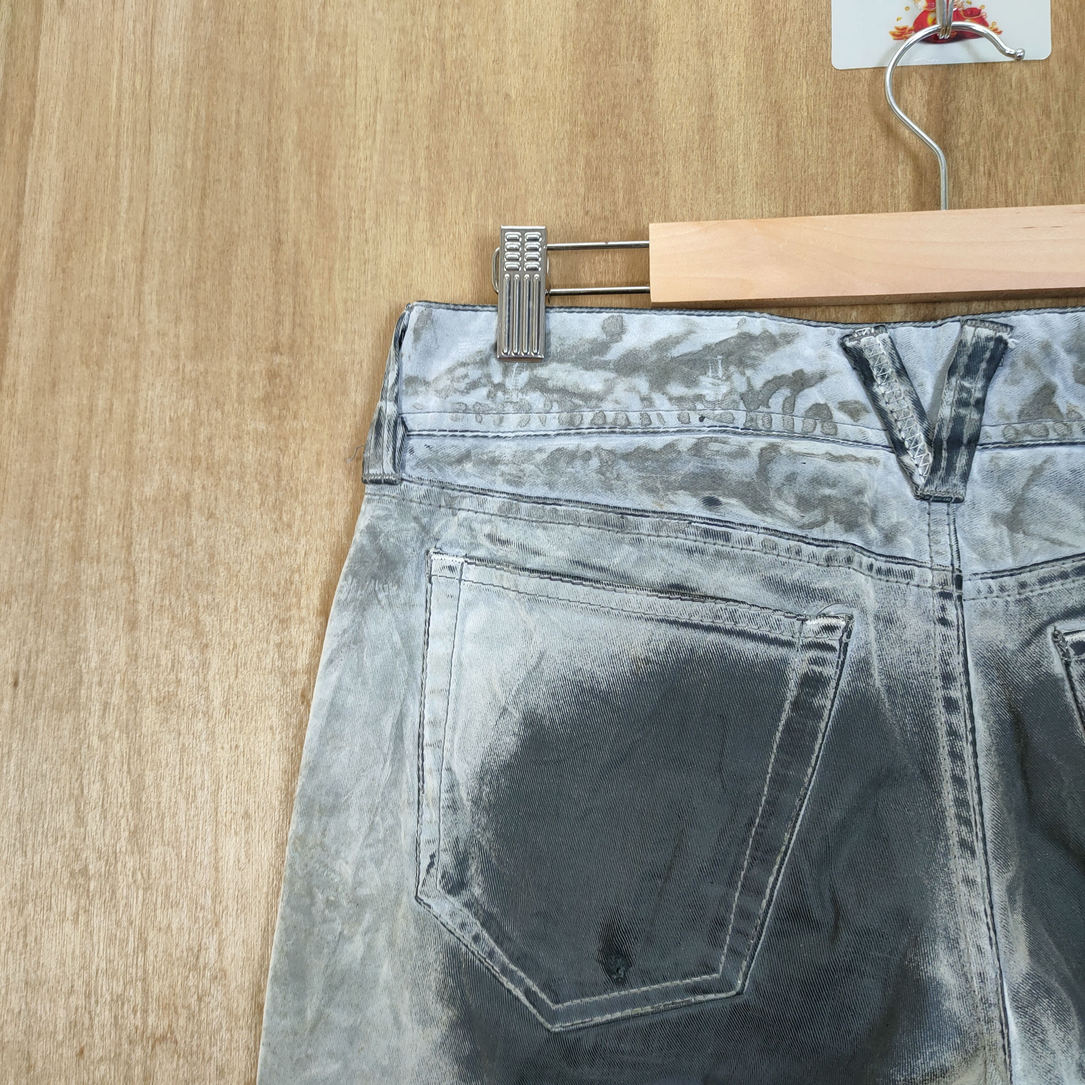 Vanquish RARE! VANQUISH GOLD FADED FLARE PANTS RUSTY Size US 30 / EU 46 - 12 Thumbnail