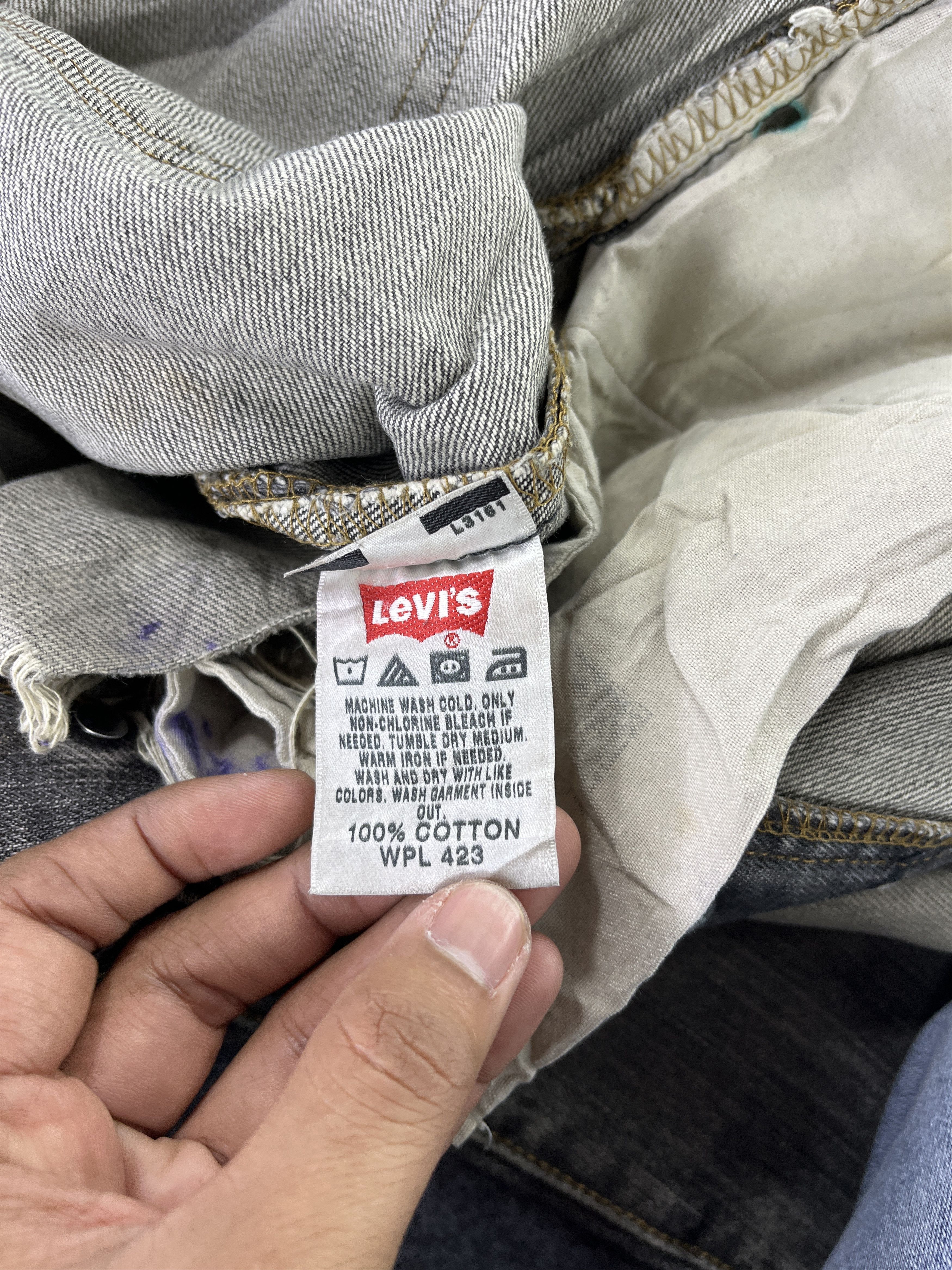 Levi's Vintage Levis 501 Ripped Jeans - J770 Size US 38 / EU 54 - 12 Thumbnail