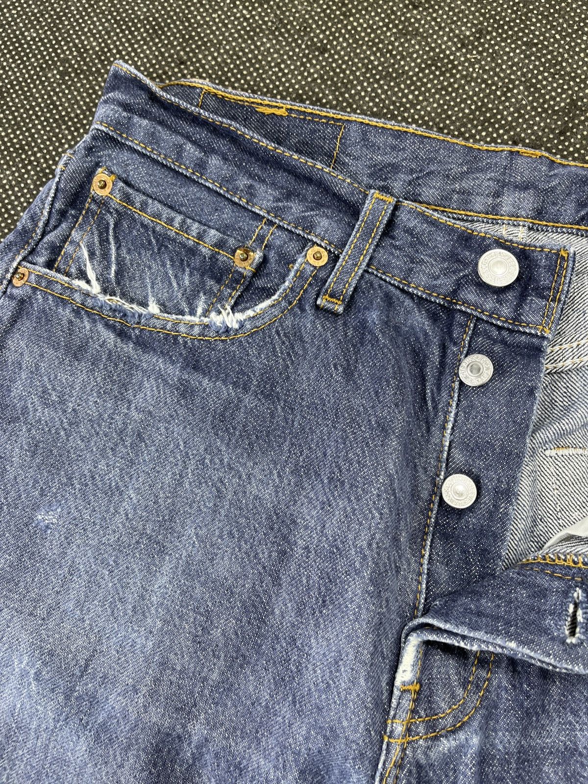 Levi's Vintage Blue Wash Levi's 501 Distressed Jeans - J731 Size US 31 - 8 Thumbnail