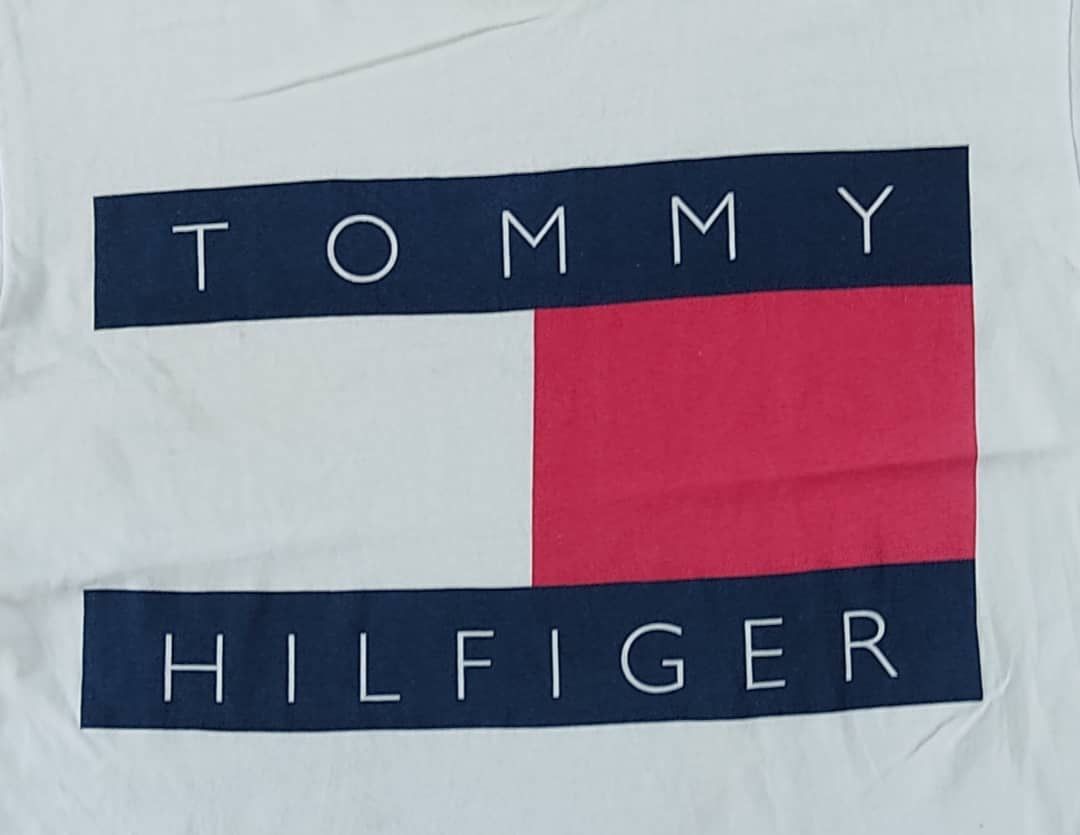 Tommy Hilfiger × Vintage vintage tee TOMMY HILFIGER 90s big logo A32 Size US M / EU 48-50 / 2 - 2 Thumbnail