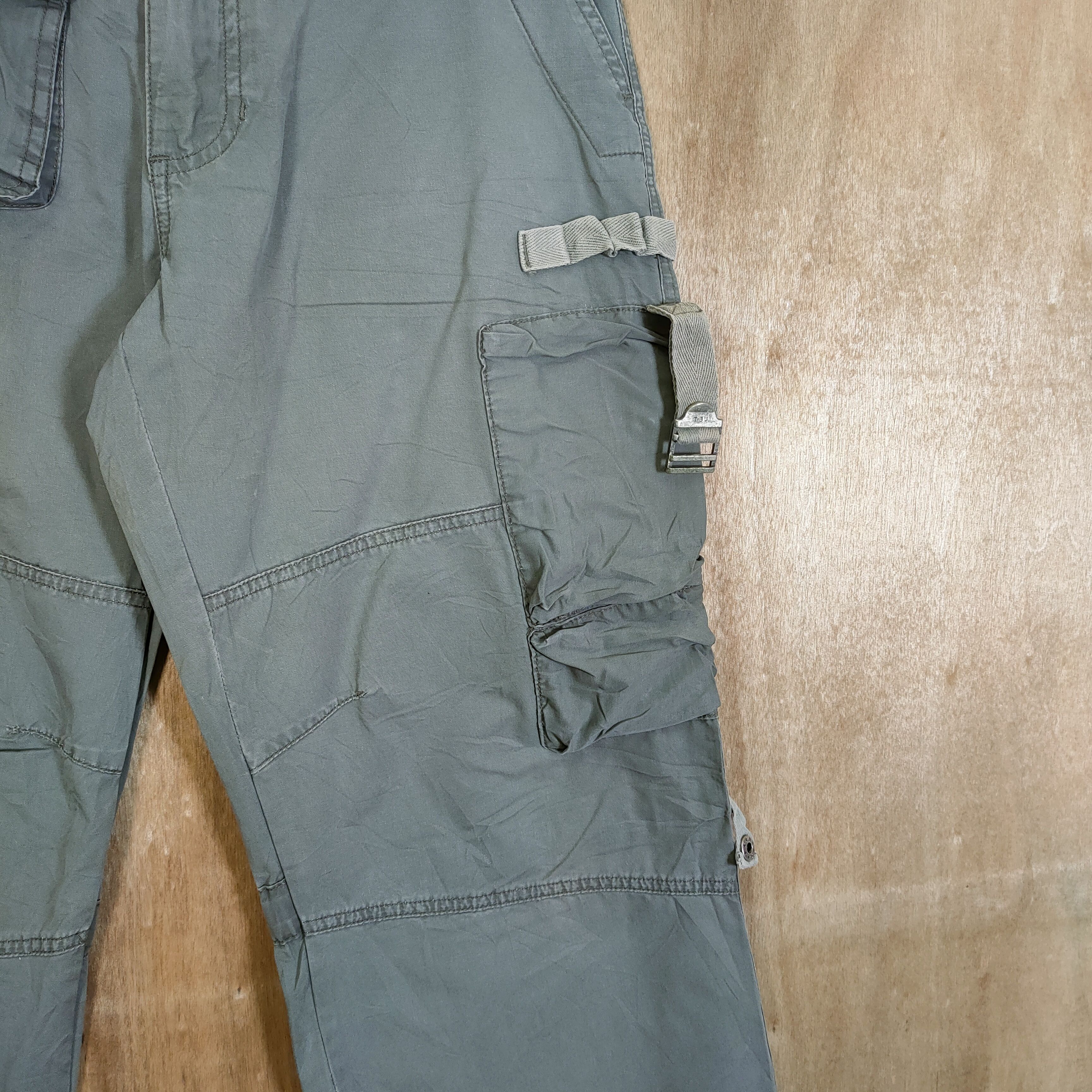 Japanese Brand VINTAGE TBJ FADED BONDAGE CARGO PANTS Size US 32 / EU 48 - 7 Thumbnail