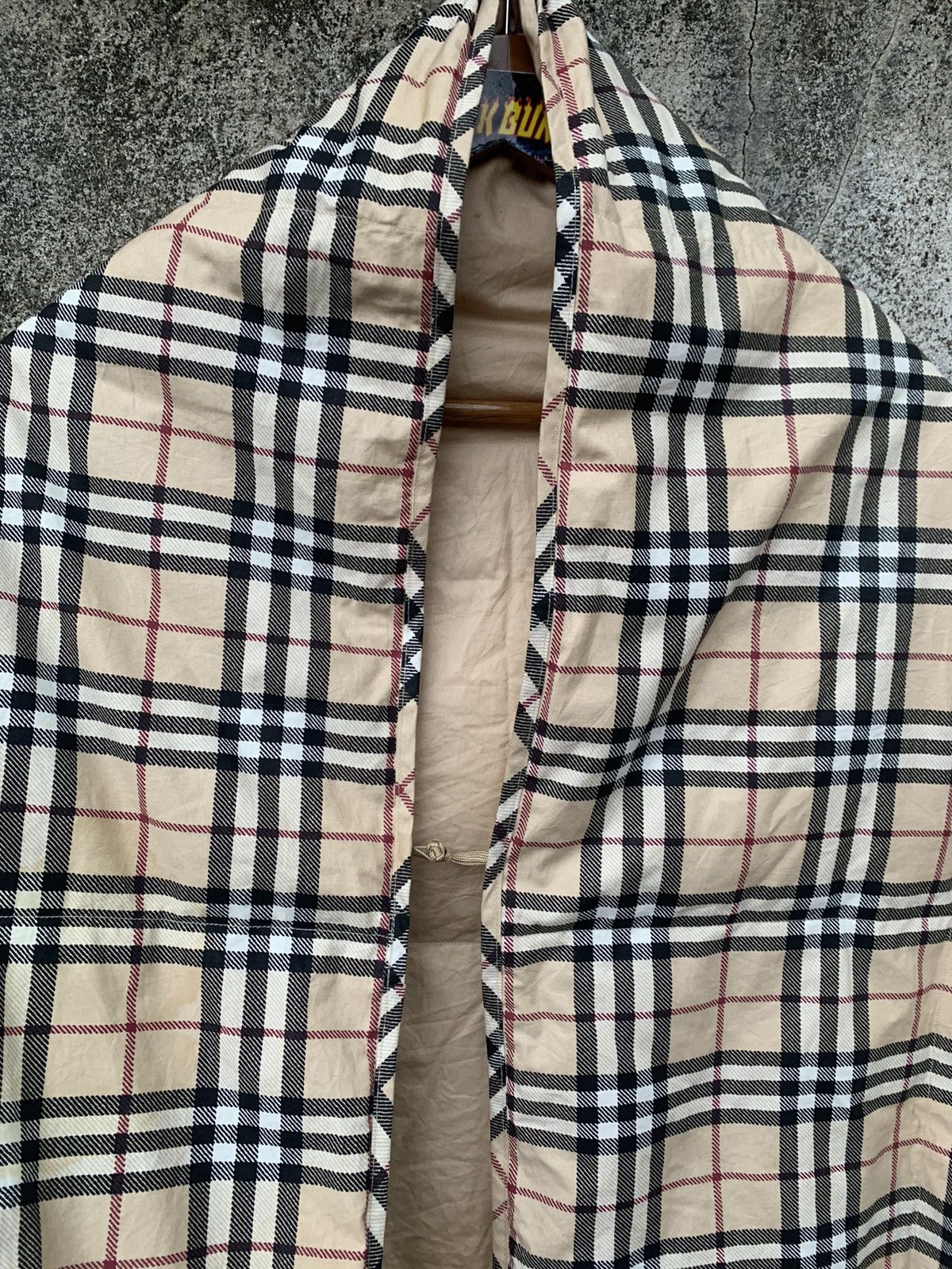 Burberry Burberry Feather Throw Shoulder Rest Futon/Blanket Size ONE SIZE - 3 Thumbnail