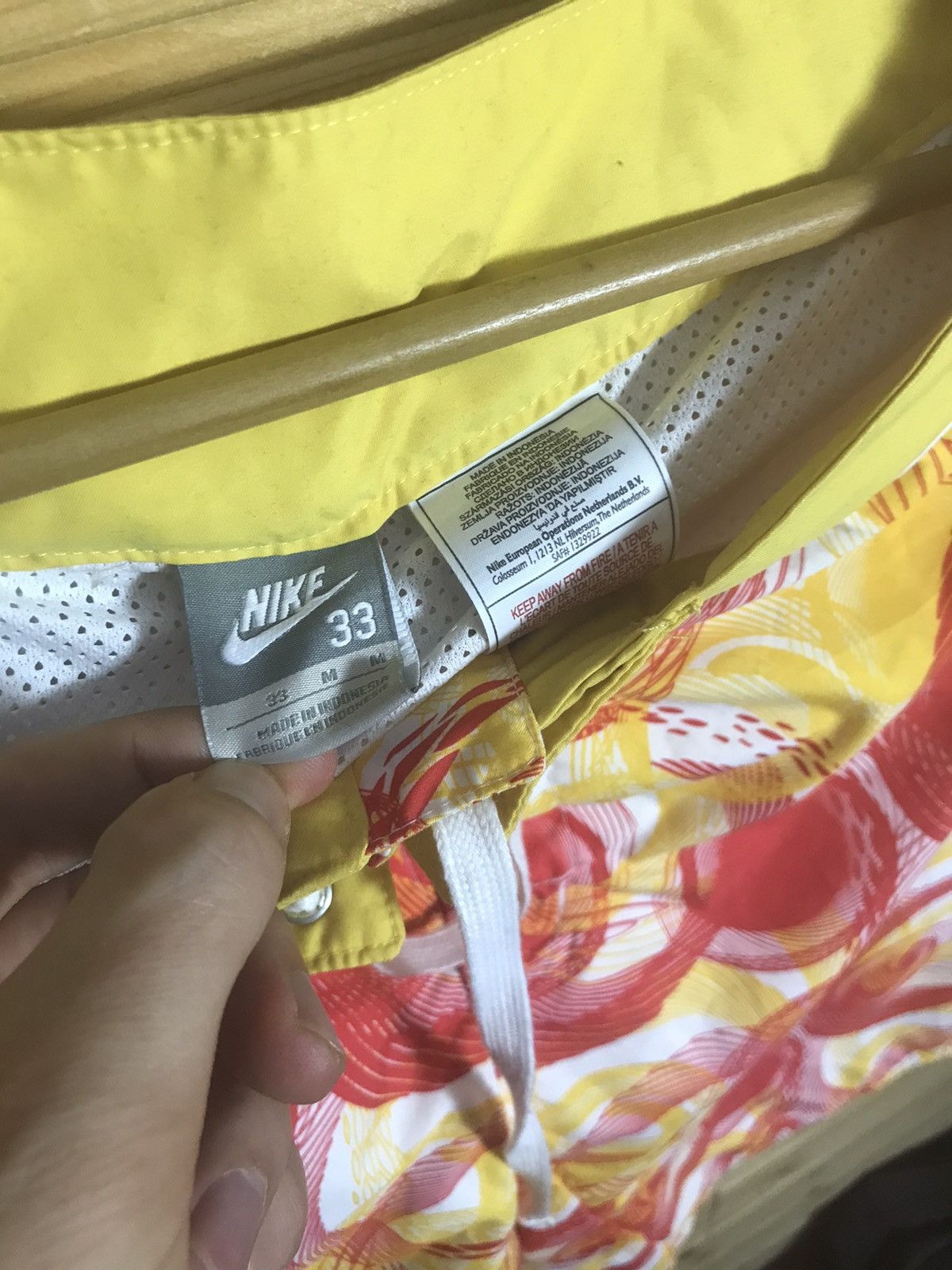 Vintage Vintage Nike shorts Size US 33 - 5 Thumbnail