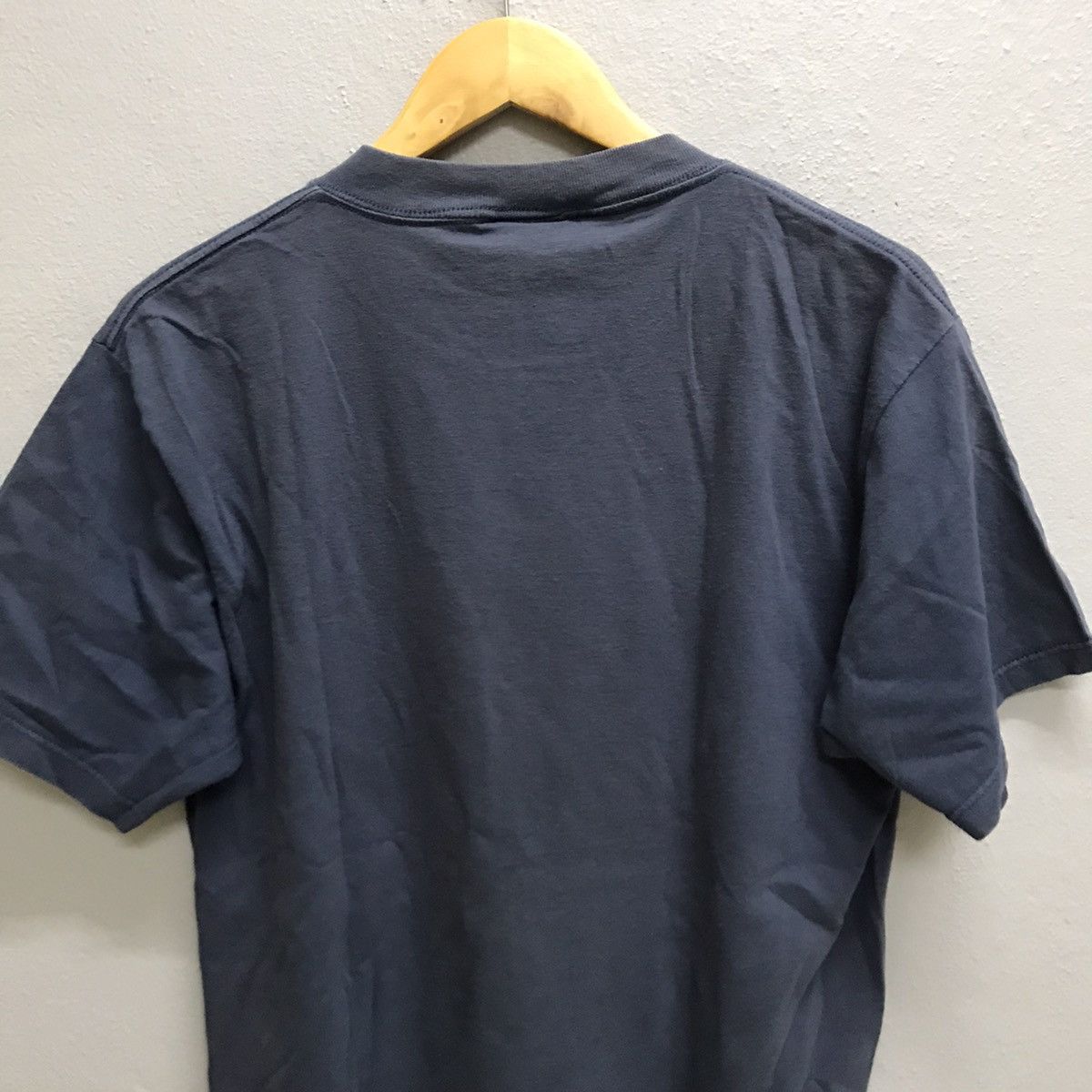 Vintage Vintage 90s Sea World Tultex Tshirt Size US M / EU 48-50 / 2 - 6 Thumbnail