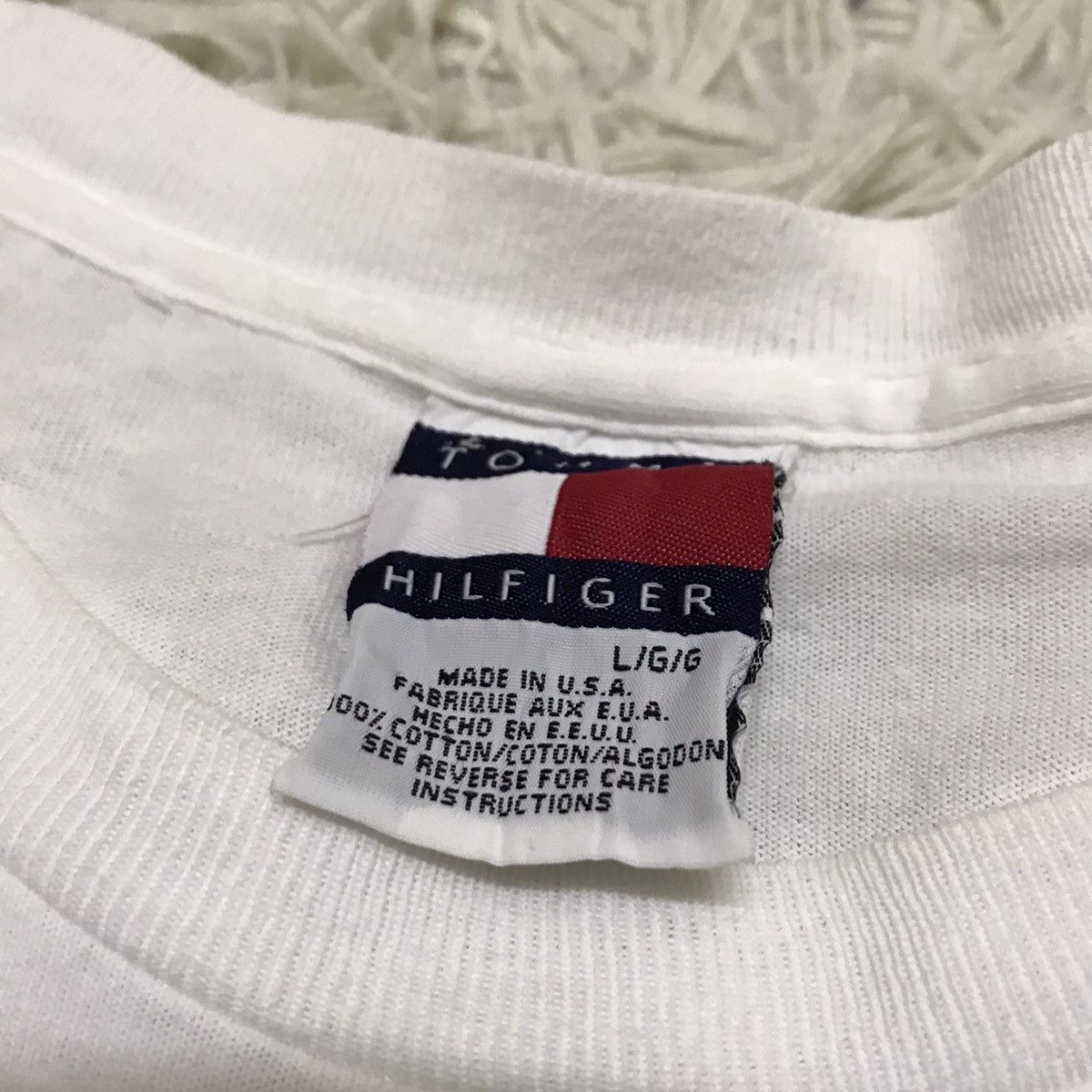 Tommy Hilfiger 🔥Vintage 90s Tommy Hilfiger Tshirt Size US XL / EU 56 / 4 - 10 Thumbnail