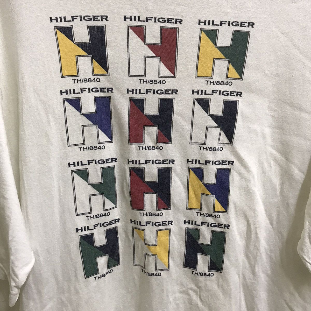 Tommy Hilfiger 🔥Vintage 90s Tommy Hilfiger Tshirt Size US XL / EU 56 / 4 - 12 Thumbnail