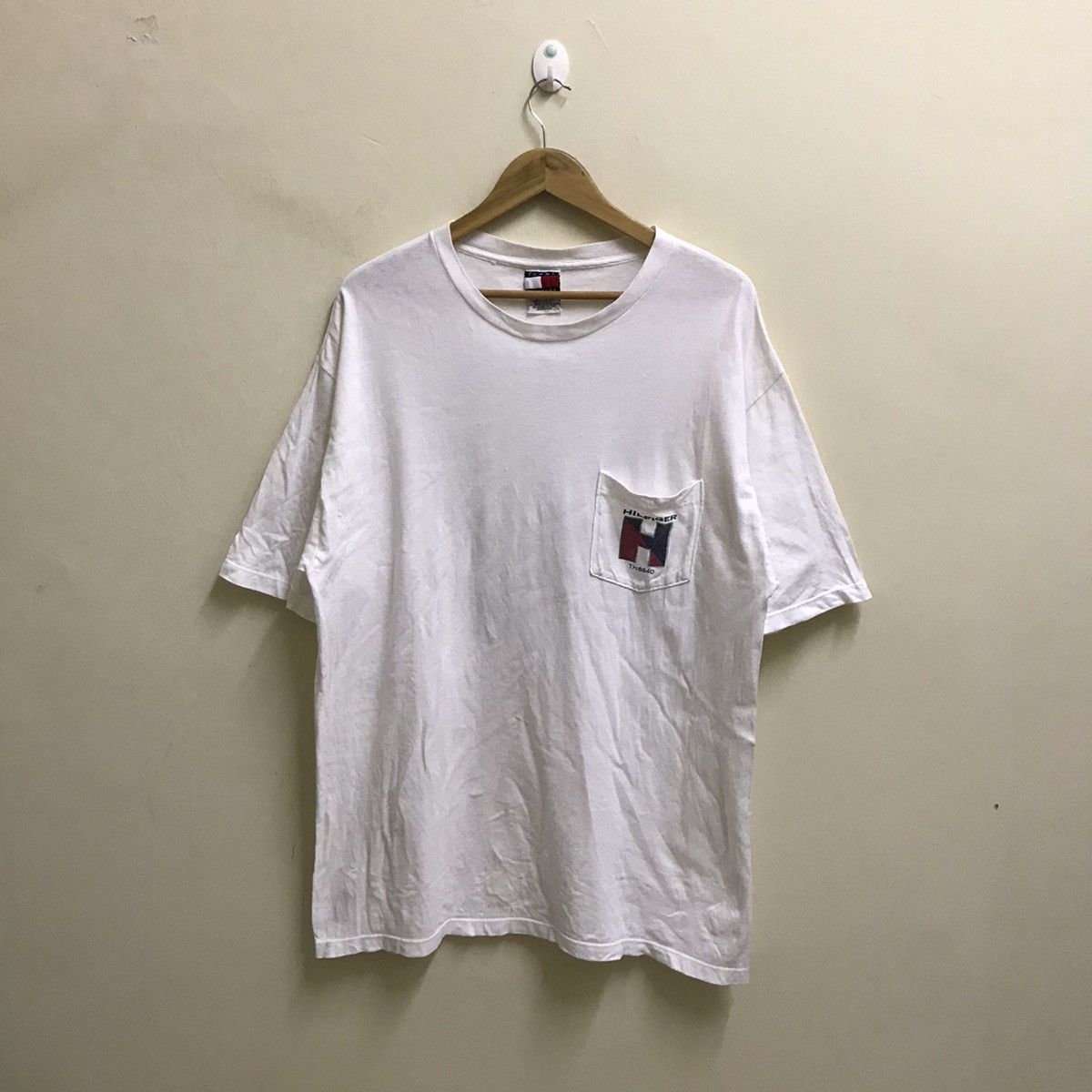 Tommy Hilfiger 🔥Vintage 90s Tommy Hilfiger Tshirt Size US XL / EU 56 / 4 - 7 Thumbnail