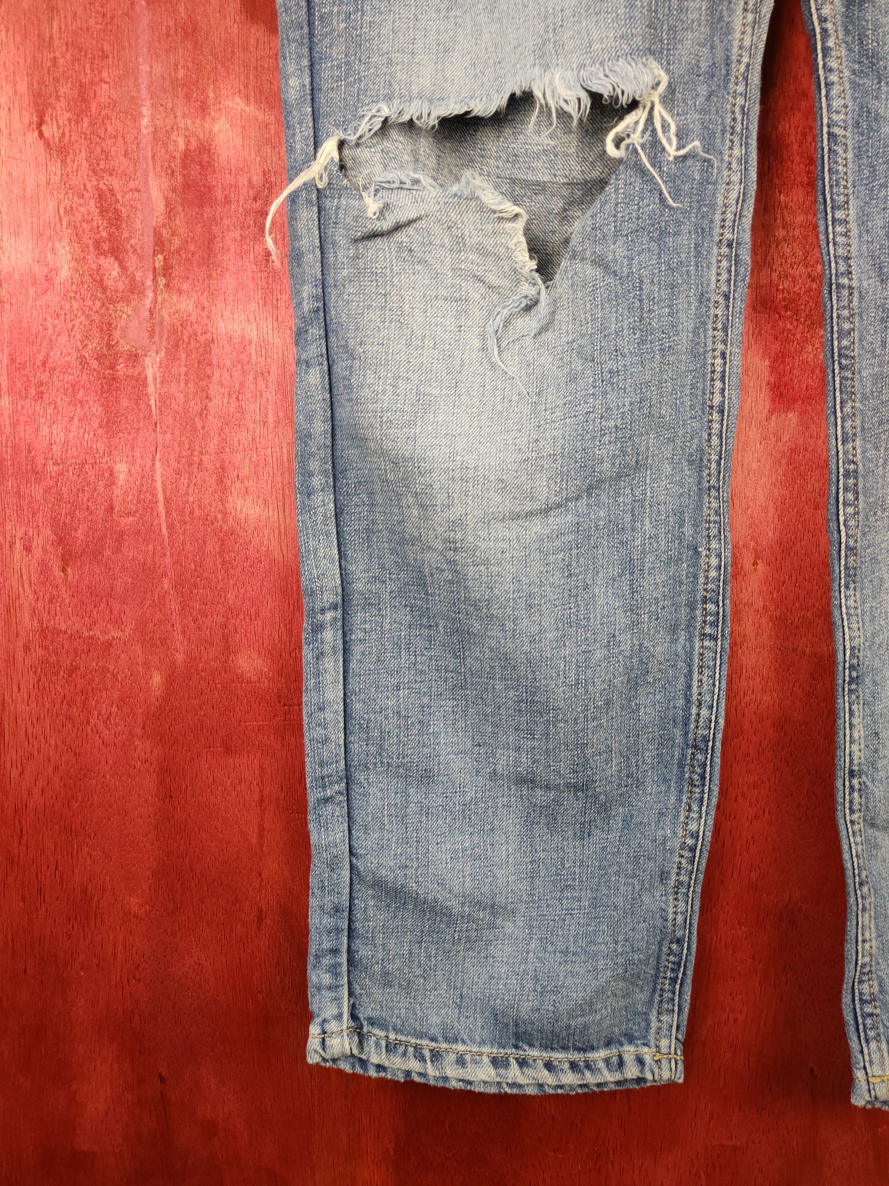 Japanese Brand DL Hilfiger Blue Ripped Distressed Soft Denim #5954 Size 28" / US 6 / IT 42 - 3 Thumbnail