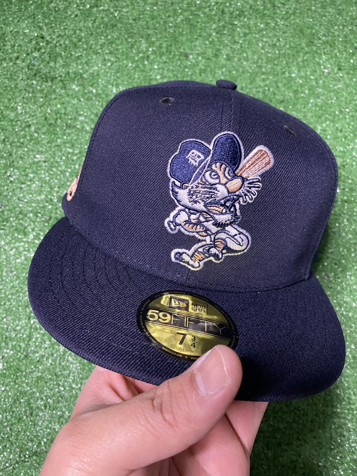 image of New Era Tigers Detroit Crazy Peach 7 3/4 Navy, Men's