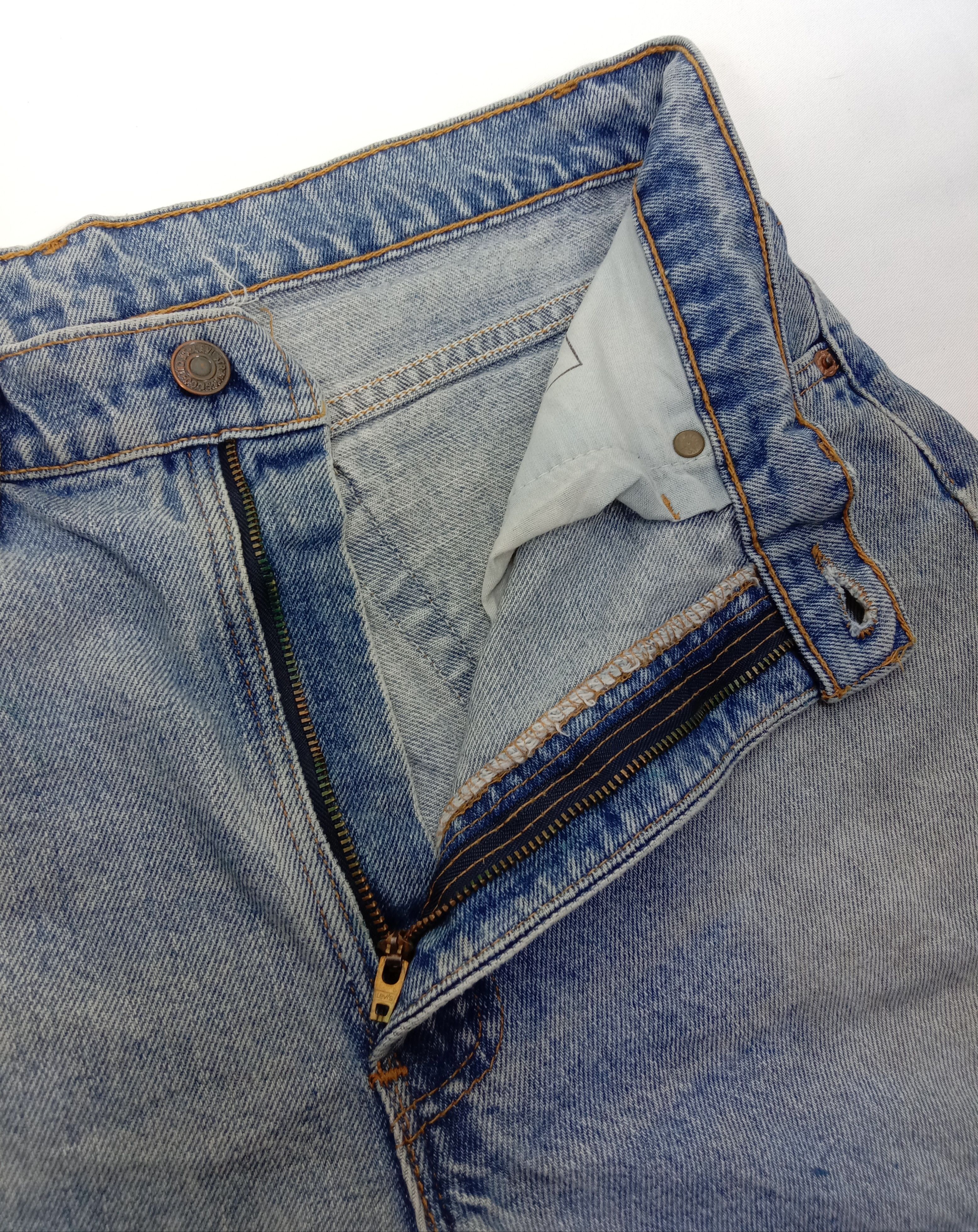Levi's Vintage 90s Levi's 505 Jeans Light Wash Regular Fit Denim Size US 33 - 9 Thumbnail