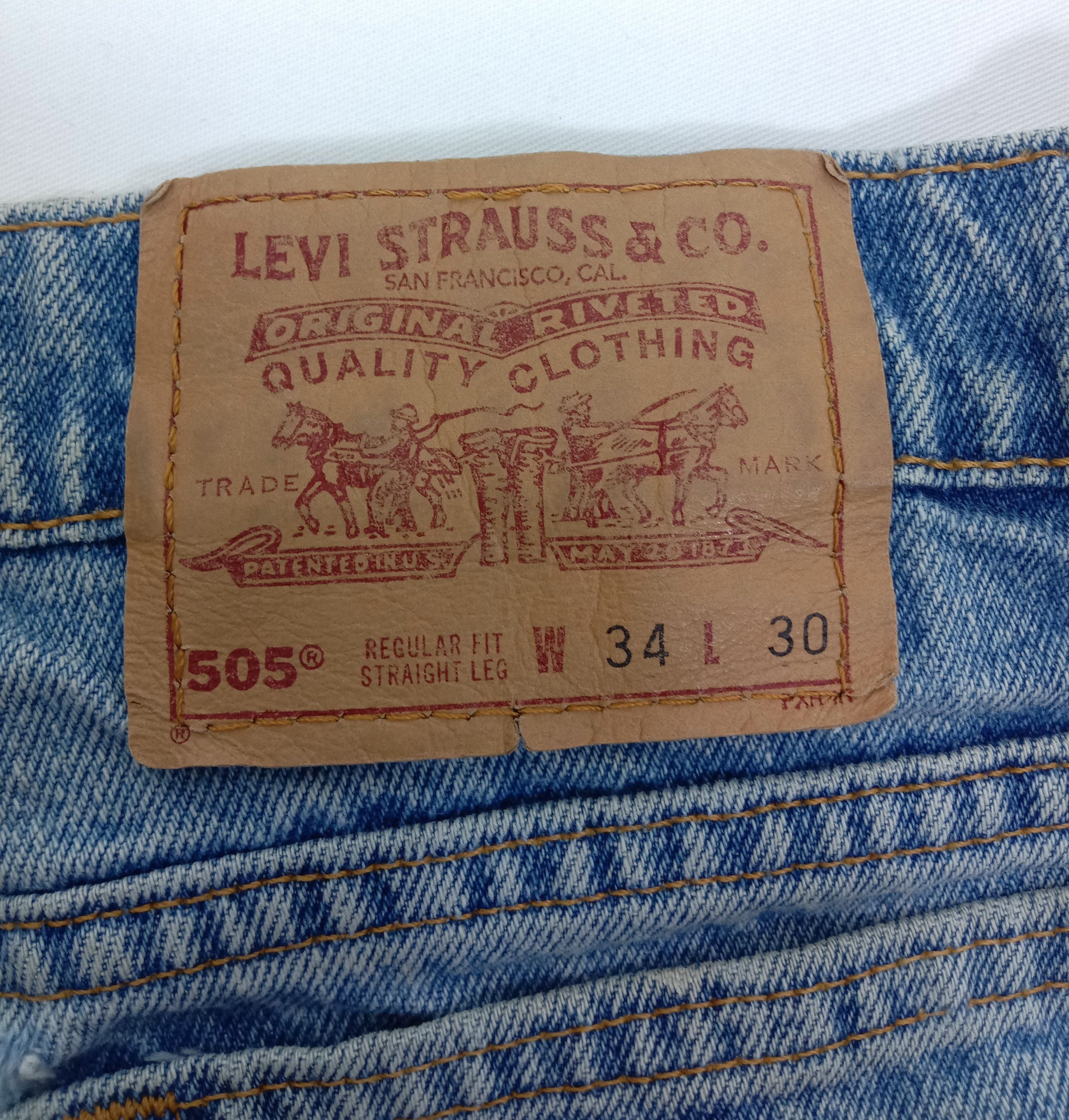 Levi's Vintage 90s Levi's 505 Jeans Light Wash Regular Fit Denim Size US 33 - 17 Thumbnail