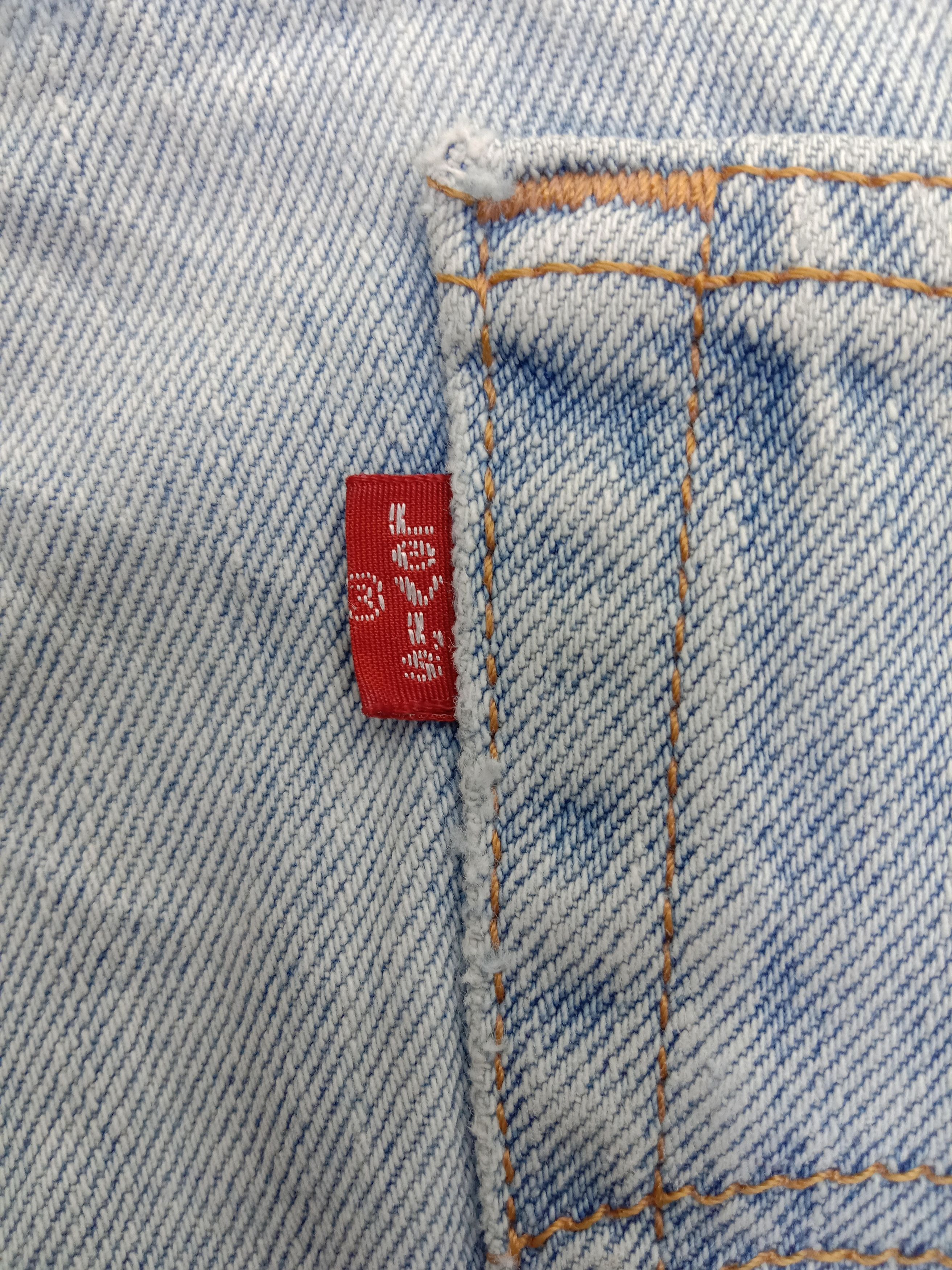 Levi's Vintage Levi's 560 Jeans Light Wash Distressed Denim Size US 32 / EU 48 - 11 Thumbnail