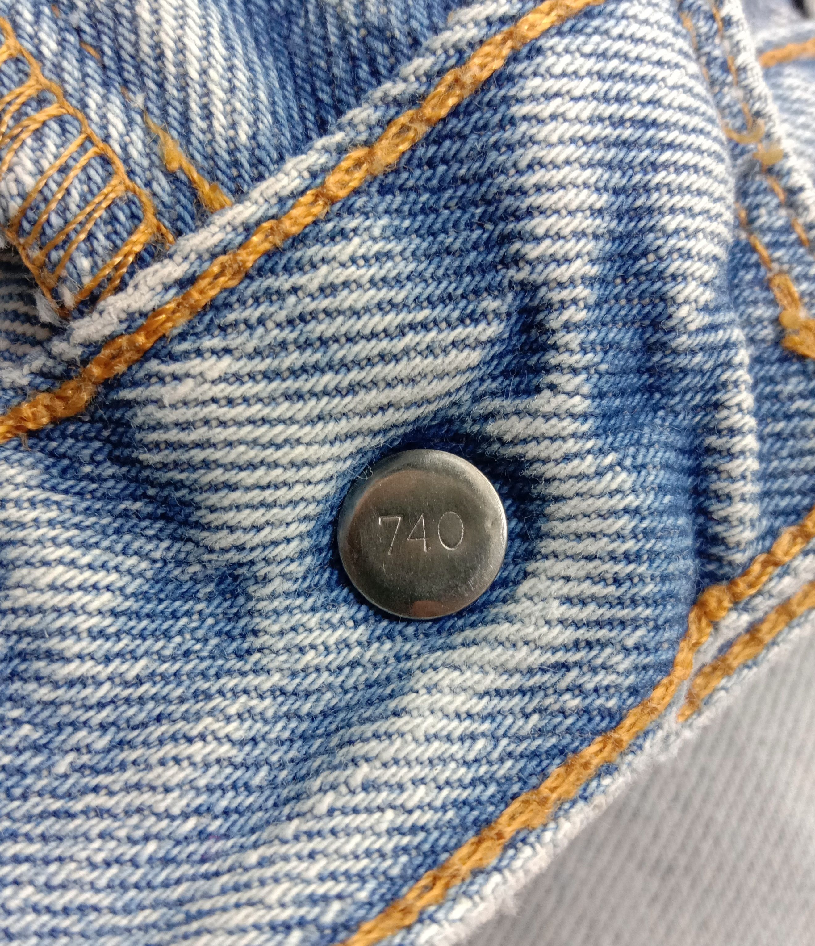 Levi's Vintage Levi's 560 Jeans Light Wash Distressed Denim Size US 32 / EU 48 - 10 Thumbnail