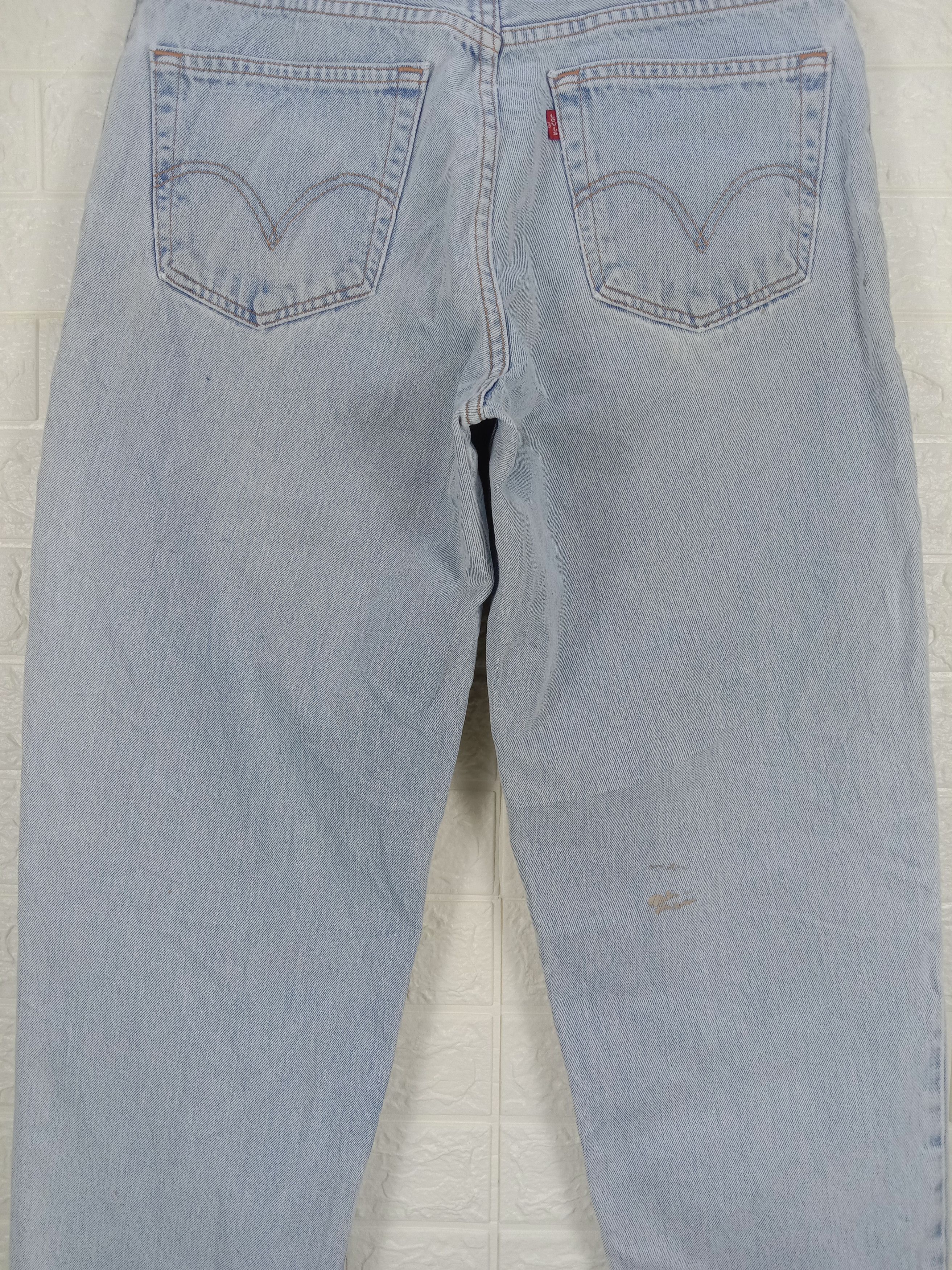 Levi's Vintage Levi's 560 Jeans Light Wash Distressed Denim Size US 32 / EU 48 - 7 Thumbnail